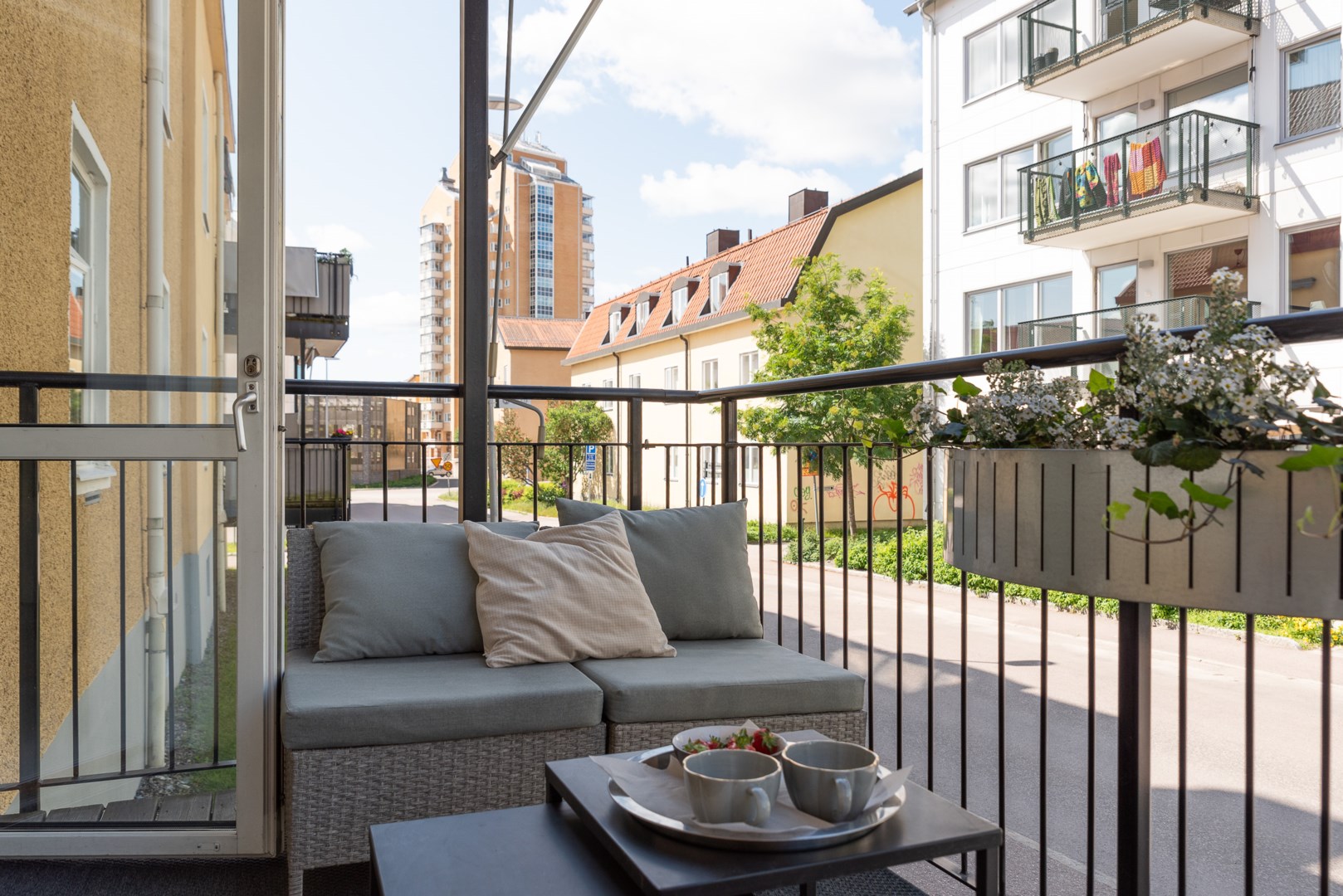 Bostadsbild från Lovisebergsvägen 4A, Till salu i Karlsdal, Västerås