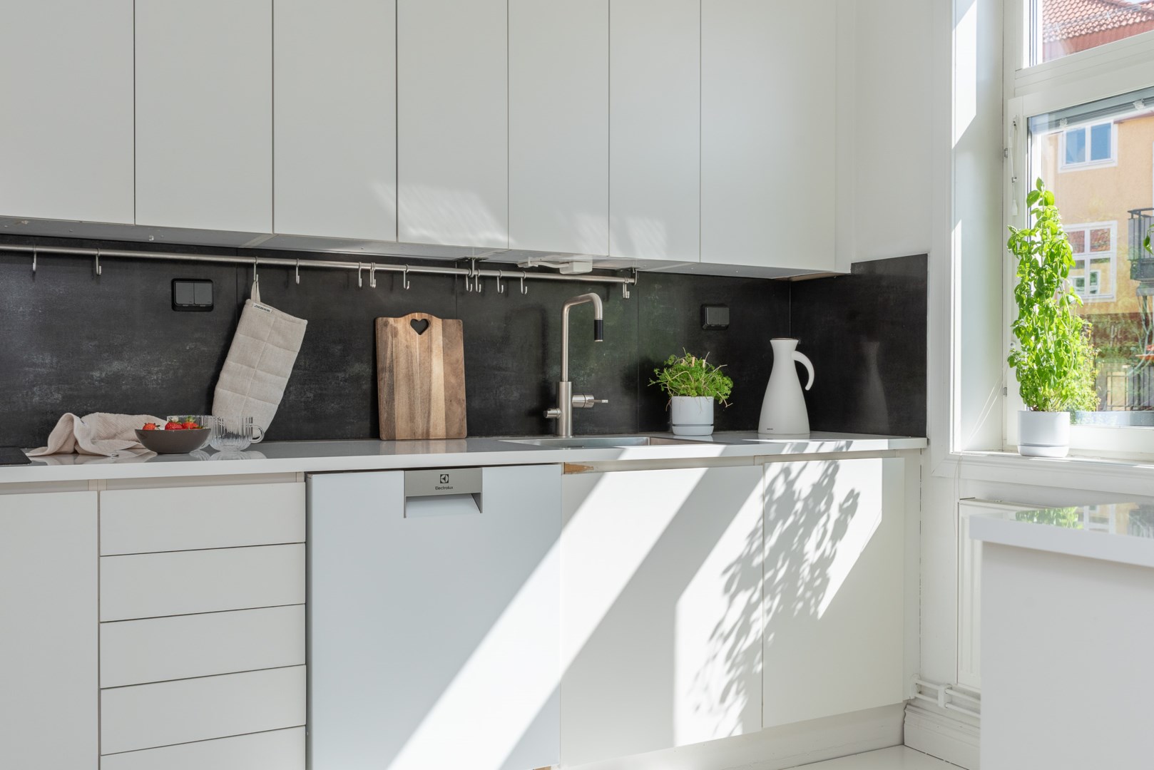 Bostadsbild från Lovisebergsvägen 4A, Till salu i Karlsdal, Västerås