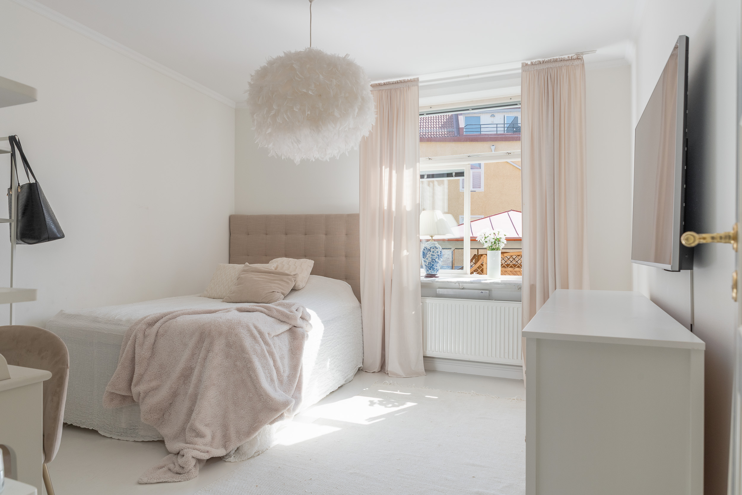 Bostadsbild från Lovisebergsvägen 4A, Såld i Karlsdal, Västerås