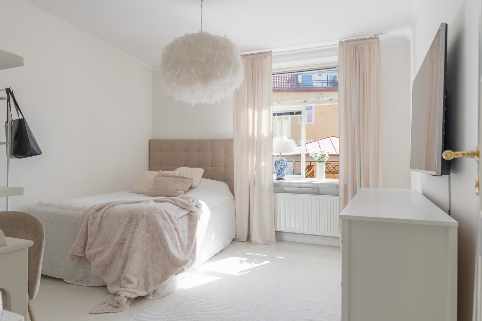 Bostadsbild från Lovisebergsvägen 4A, Till salu i Karlsdal, Västerås