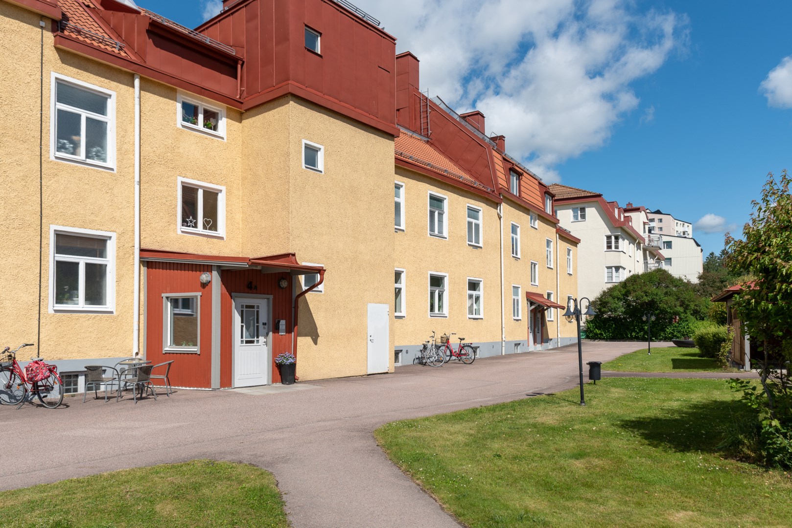 Bostadsbild från Lovisebergsvägen 4A, Till salu i Karlsdal, Västerås