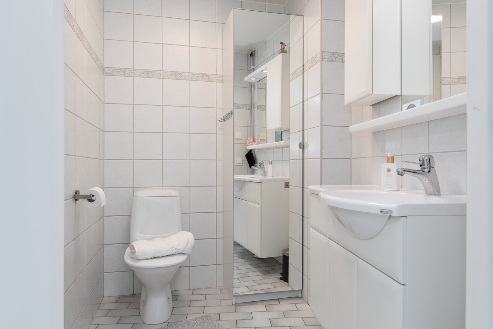 Bostadsbild från Lovisebergsvägen 4A, Till salu i Karlsdal, Västerås