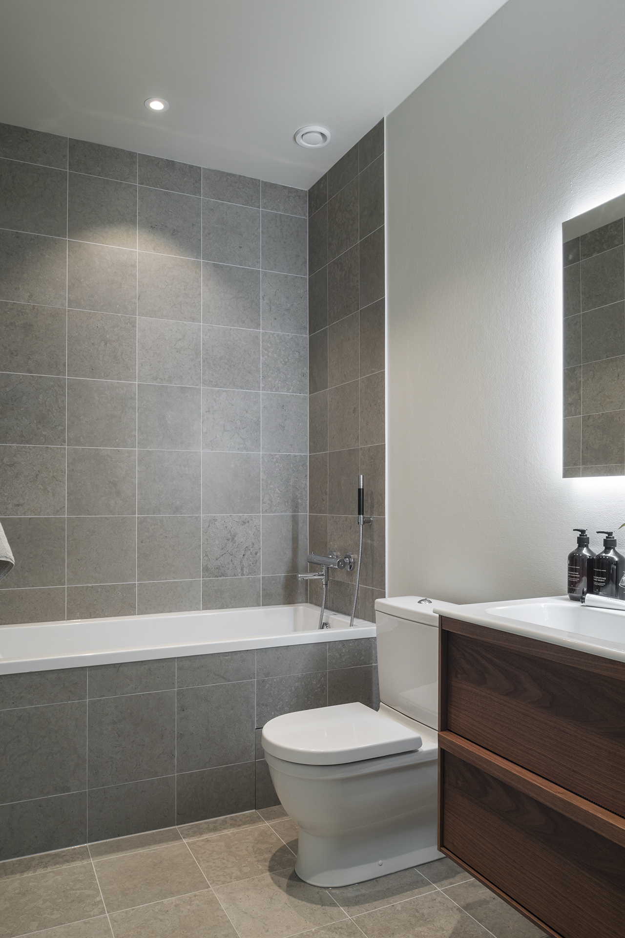 Bostadsbild från Primusgatan 6, Lgh 1202, Till salu i Lilla Essingen, Stockholm