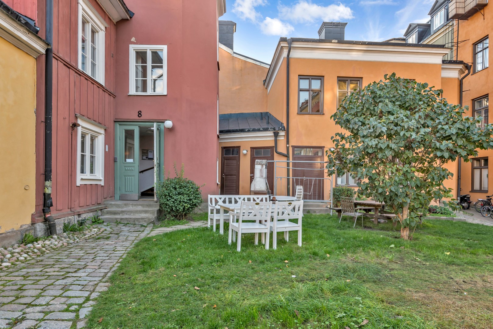 Bostadsbild från Rundelsgränd 8, Såld i Öfre Slotts, Uppsala