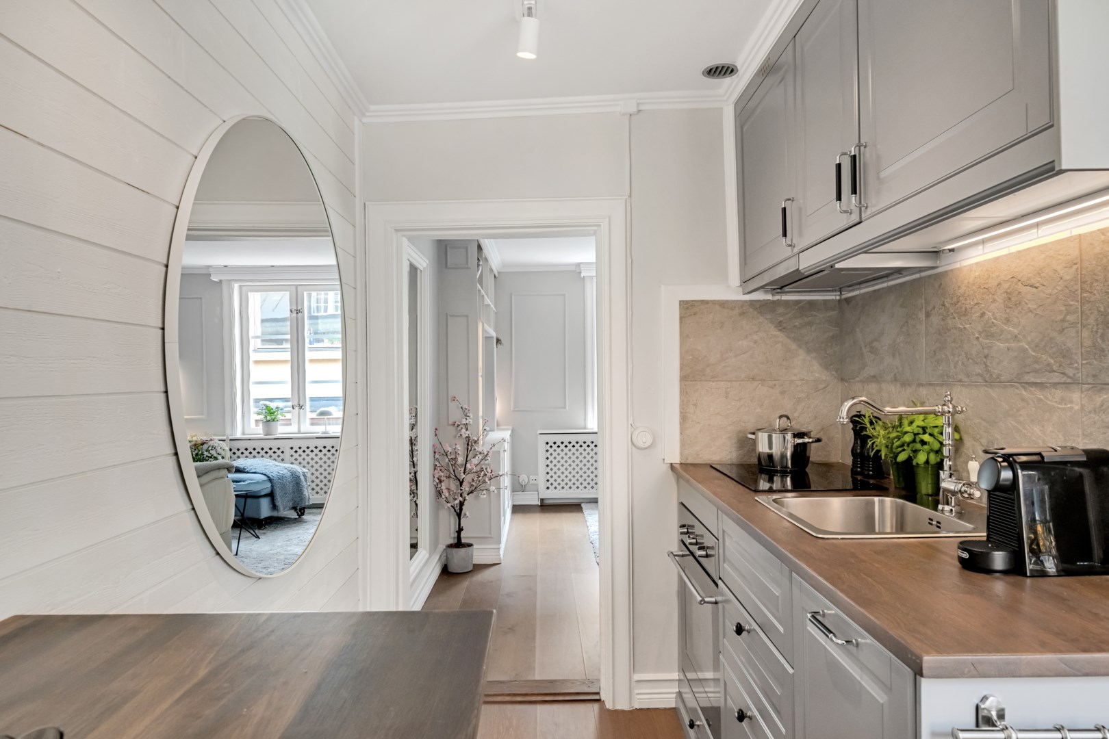 Bostadsbild från Rundelsgränd 8, Såld i Öfre Slotts, Uppsala