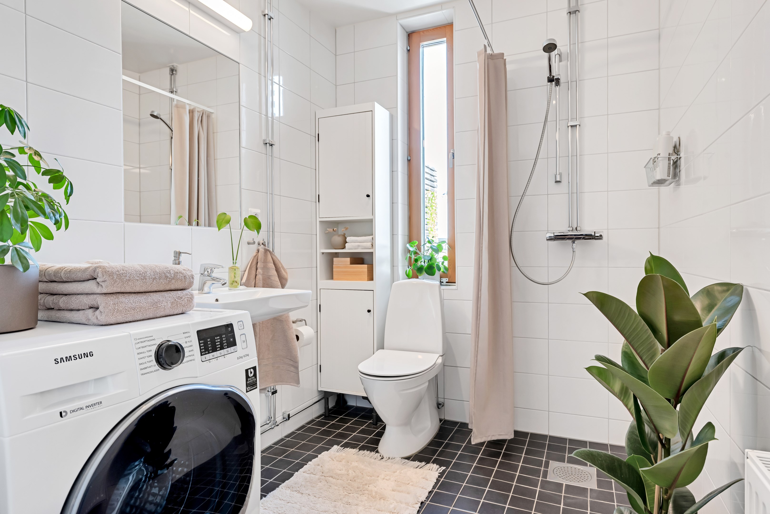 Bostadsbild från Rosendalsvägen 12, Såld i Rosendal, Uppsala