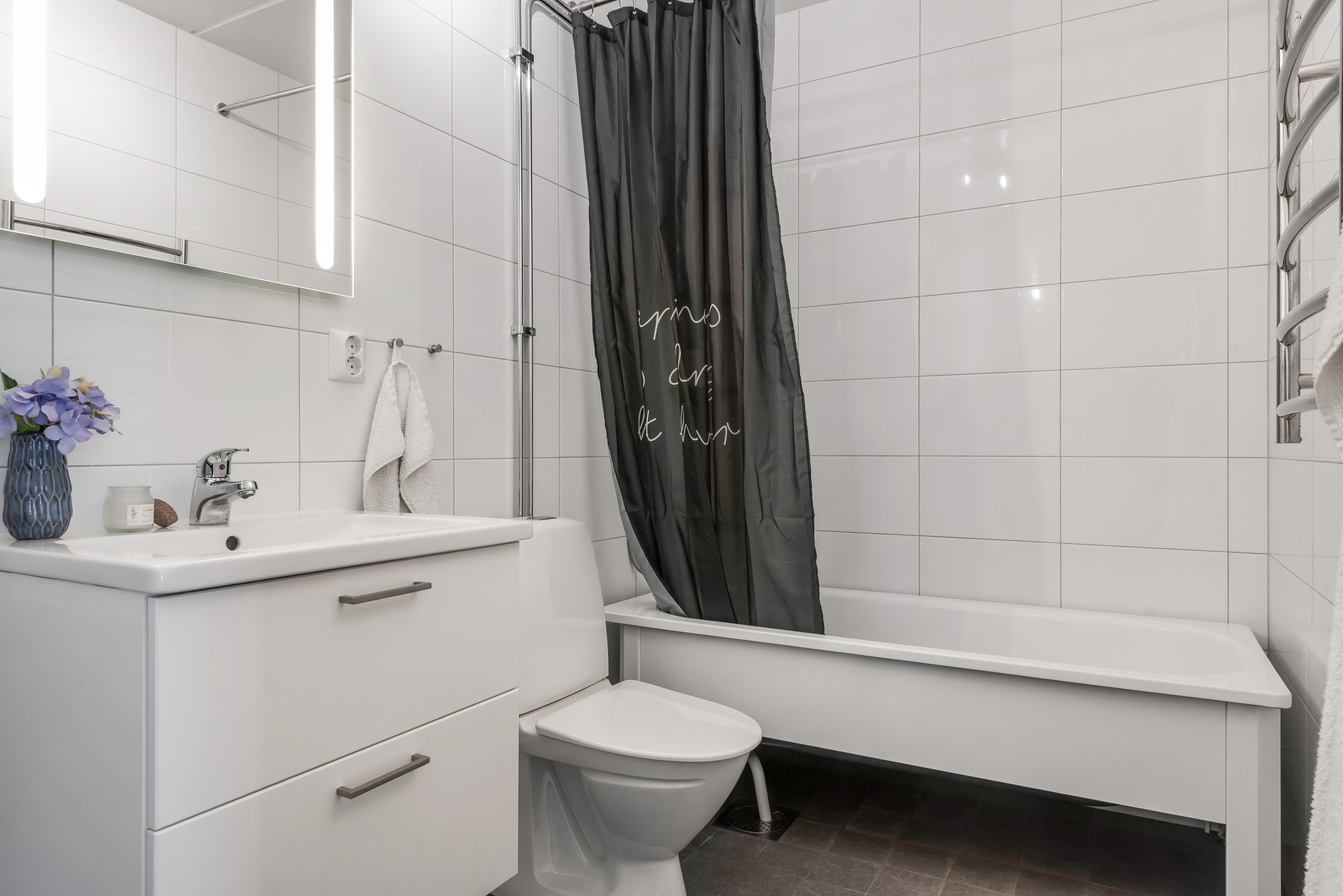 Bostadsbild från Solskensgatan 19, Såld i Gränby backe, Uppsala