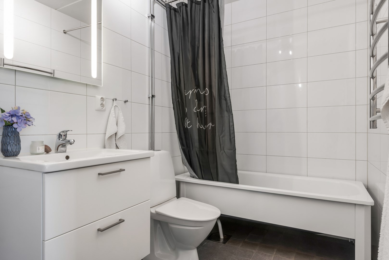 Bostadsbild från Solskensgatan 19, Såld i Gränby backe, Uppsala