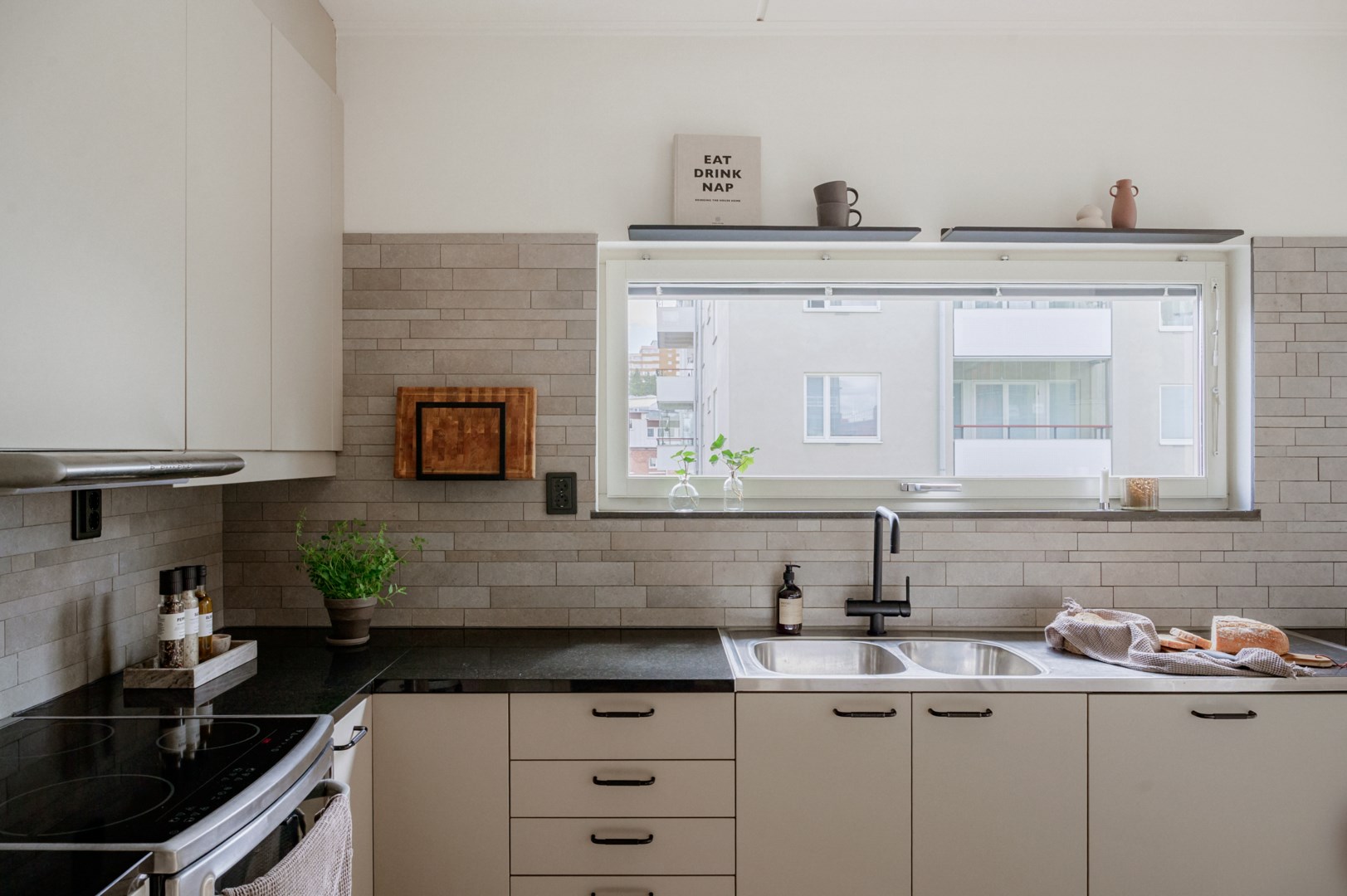 Bostadsbild från Sjökvarnsbacken 4, Såld i Saltsjöqvarn, Nacka