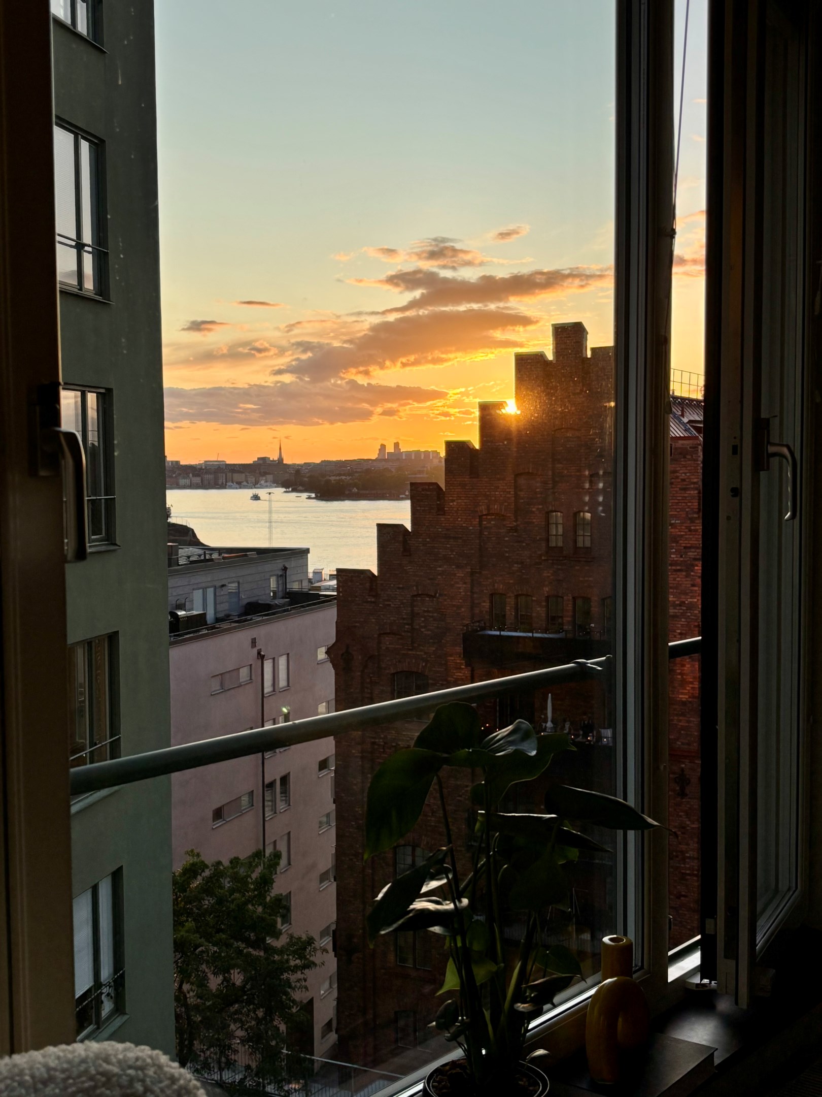 Bostadsbild från Sjökvarnsbacken 4, Såld i Saltsjöqvarn, Nacka