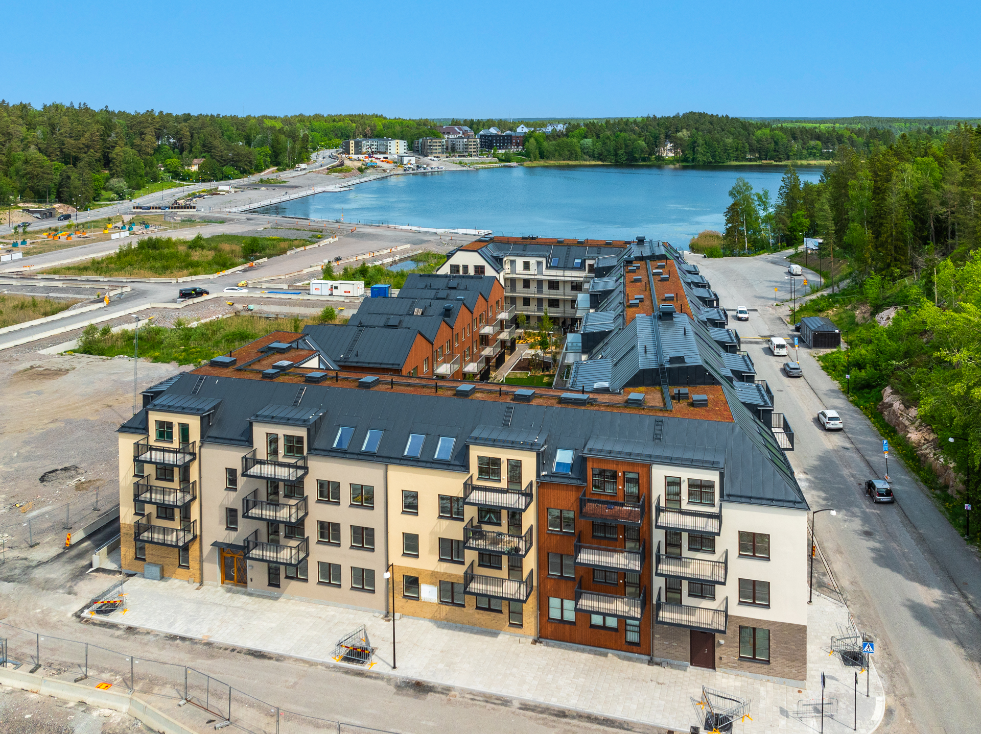 Bostadsbild från Slalomvägen 12, Till salu i Väsjön, Sollentuna