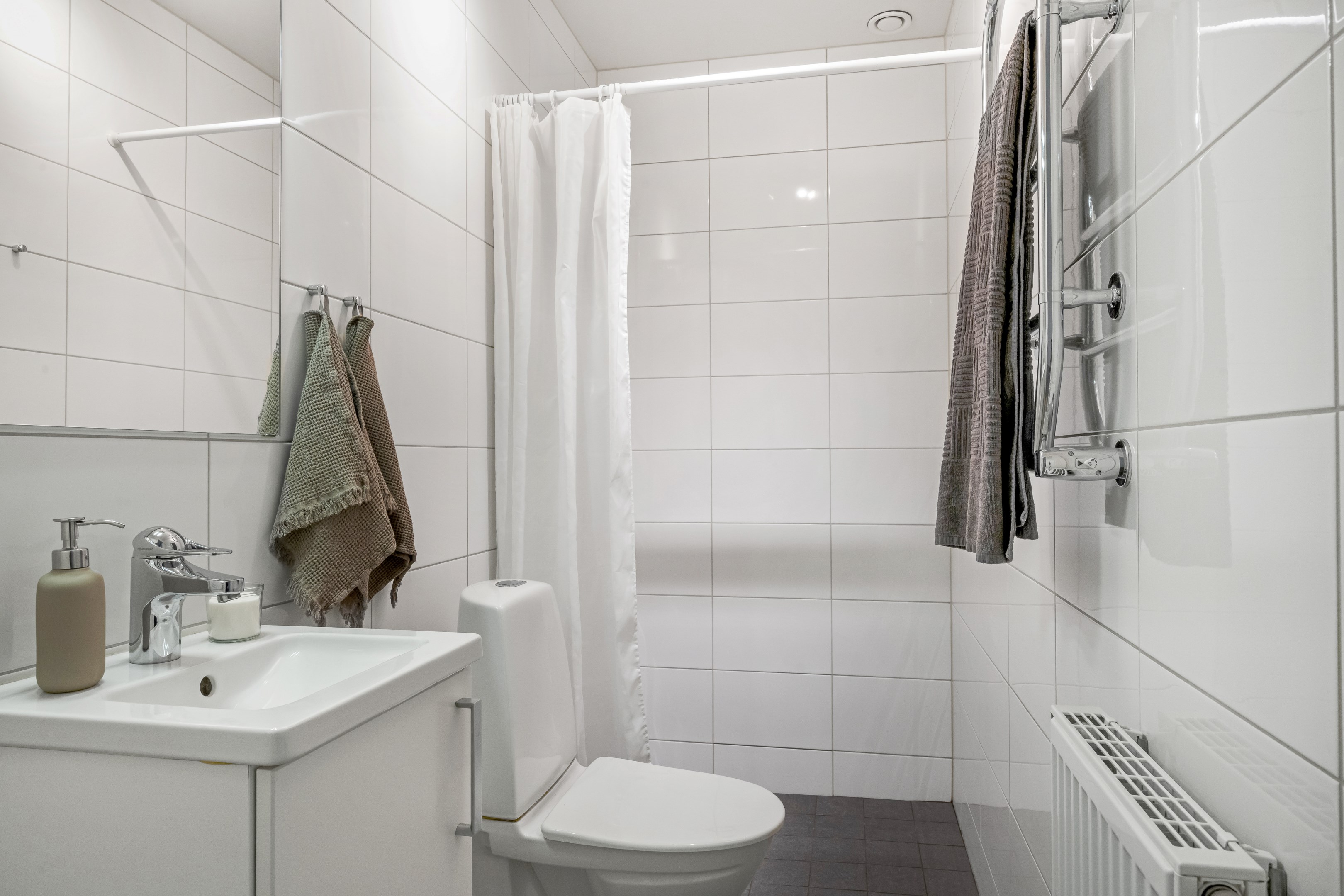 Bostadsbild från Solskensgatan 11, Till salu i Gränby, Uppsala