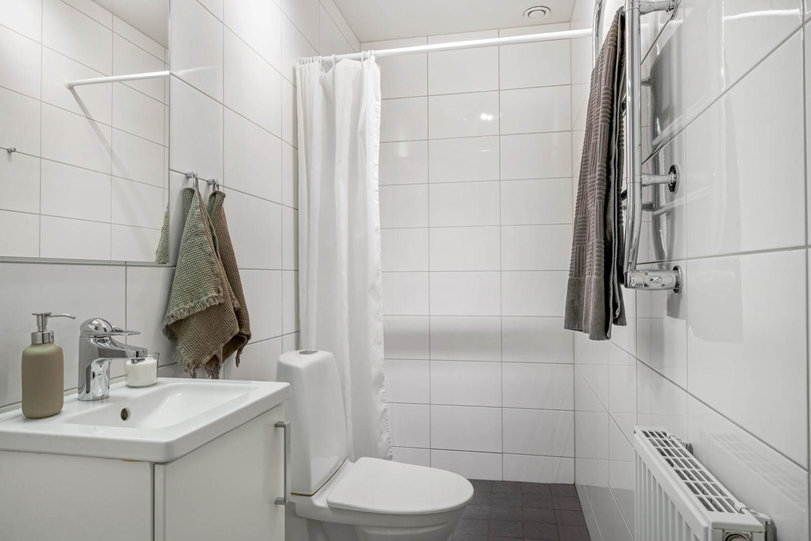 Bostadsbild från Solskensgatan 11, Till salu i Gränby, Uppsala