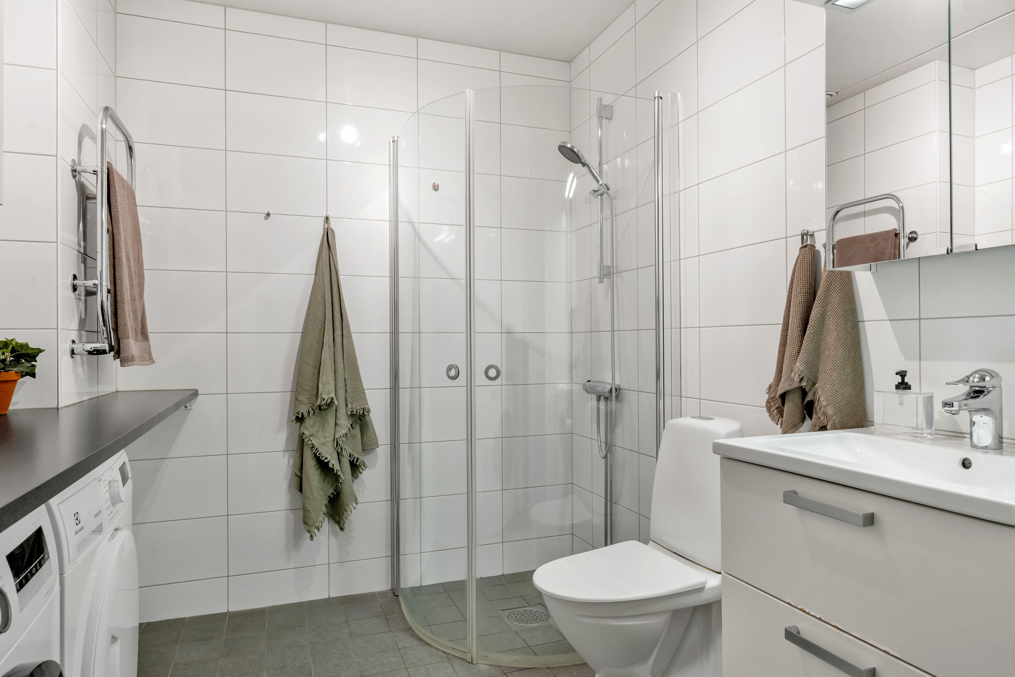 Bostadsbild från Solskensgatan 11, Till salu i Gränby, Uppsala