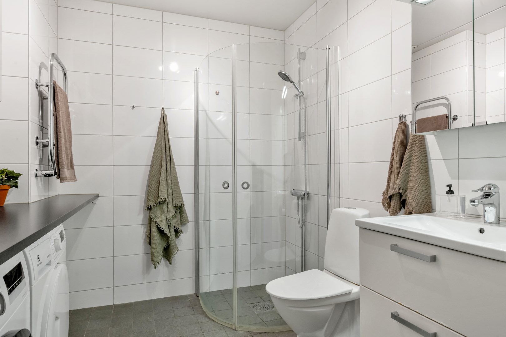 Bostadsbild från Solskensgatan 11, Till salu i Gränby, Uppsala