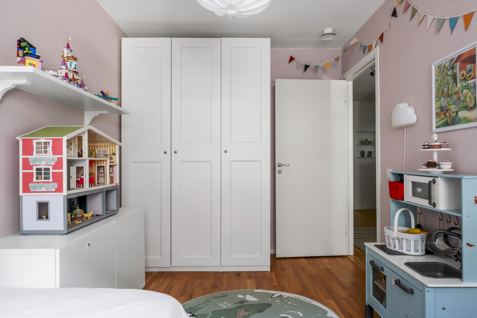 Bostadsbild från Solskensgatan 11, Till salu i Gränby, Uppsala