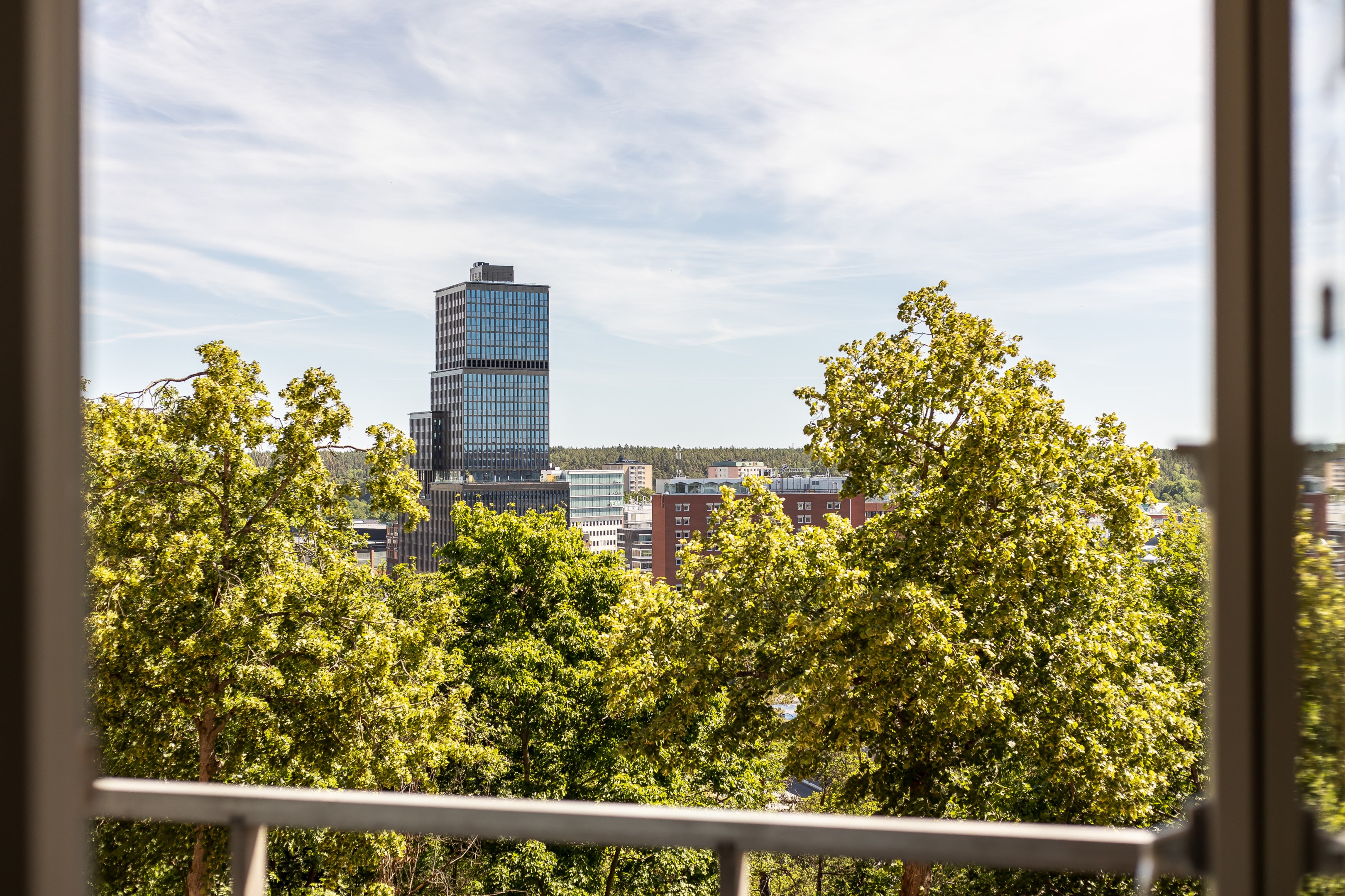 Bostadsbild från Henriksdalsringen 63, Till salu i Henriksdalsberget, Nacka