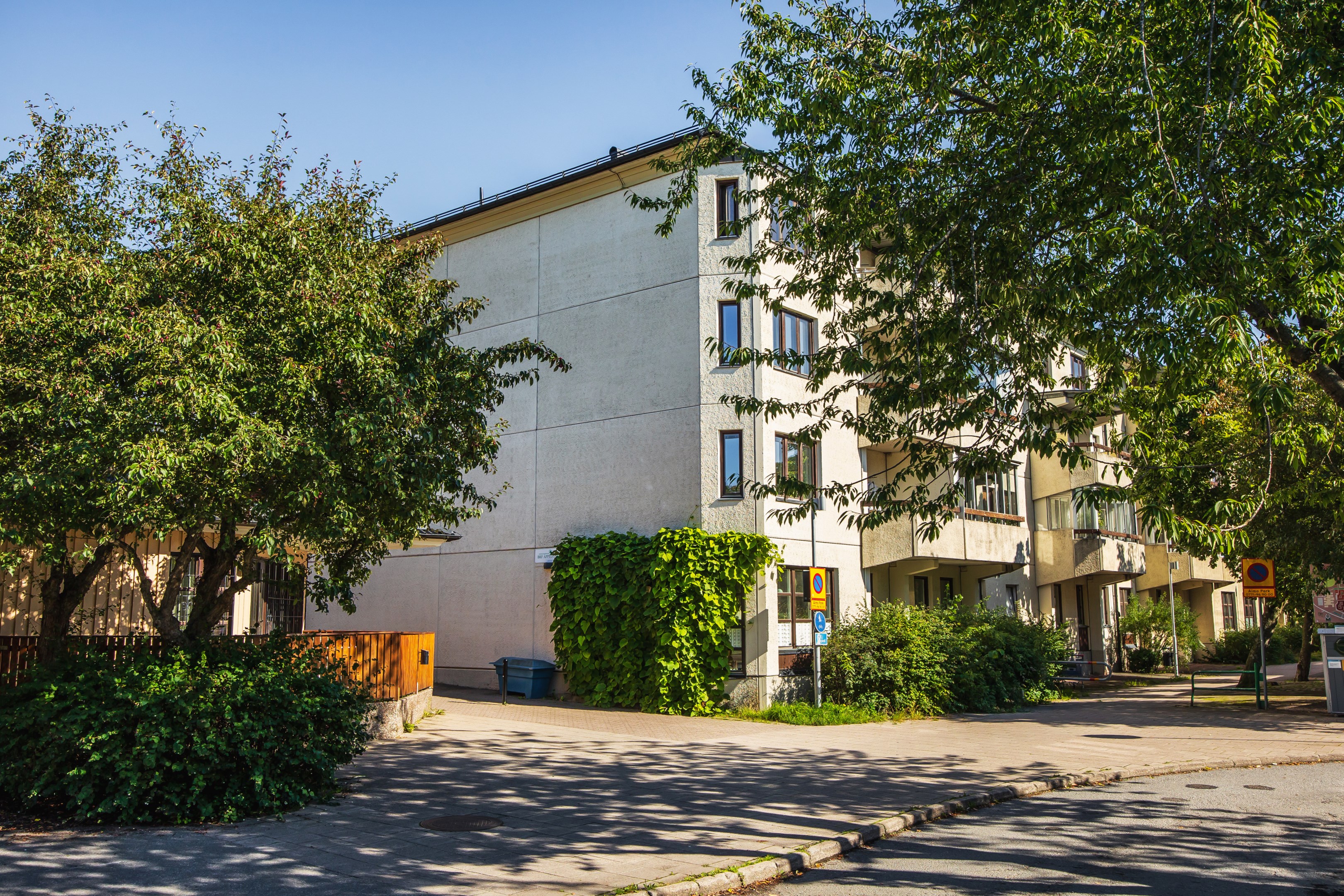 Bostadsbild från Grusåsgränd 10, Till salu i Enskede, Stockholm