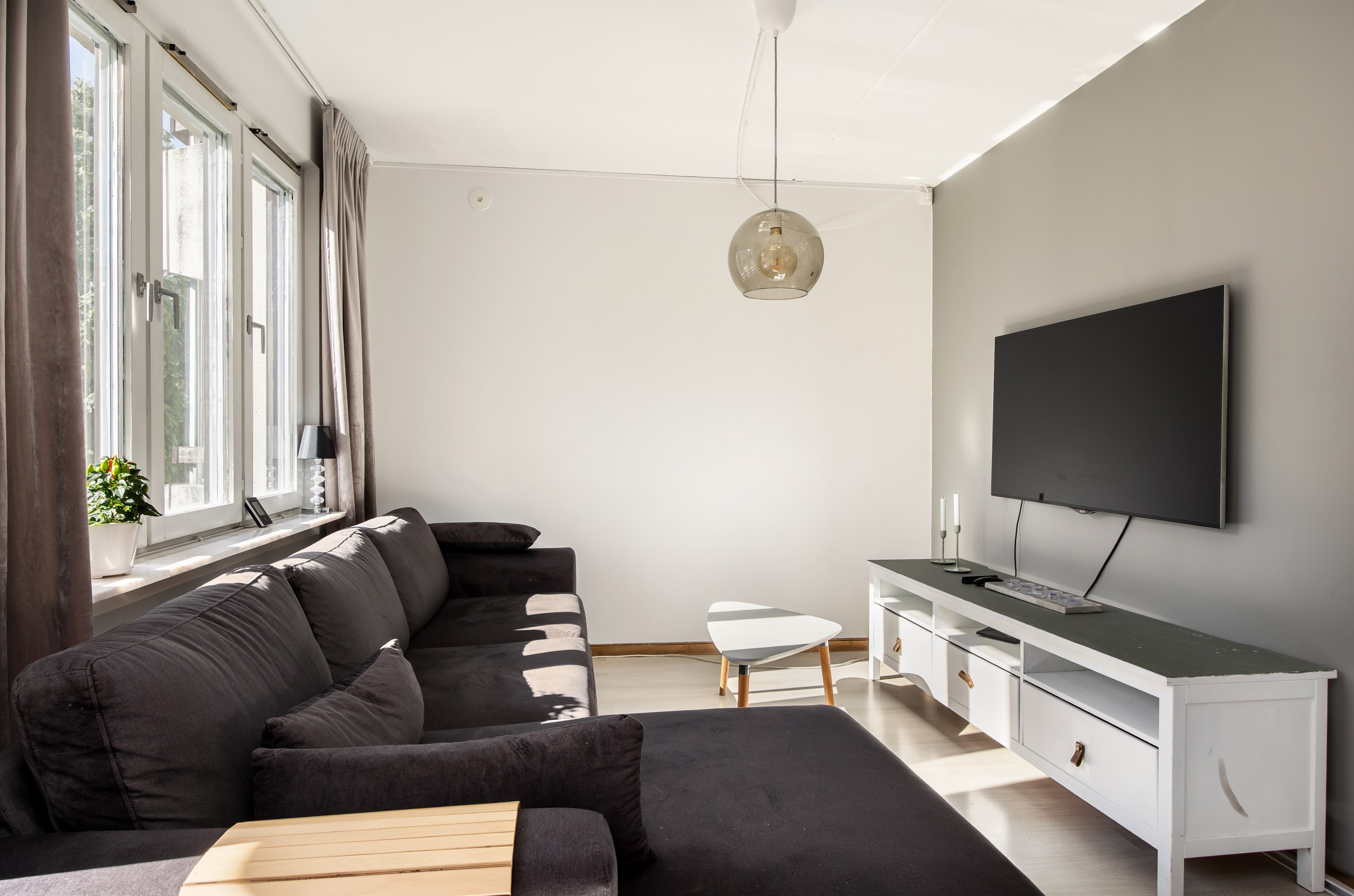 Bostadsbild från Grusåsgränd 10, Till salu i Enskede, Stockholm