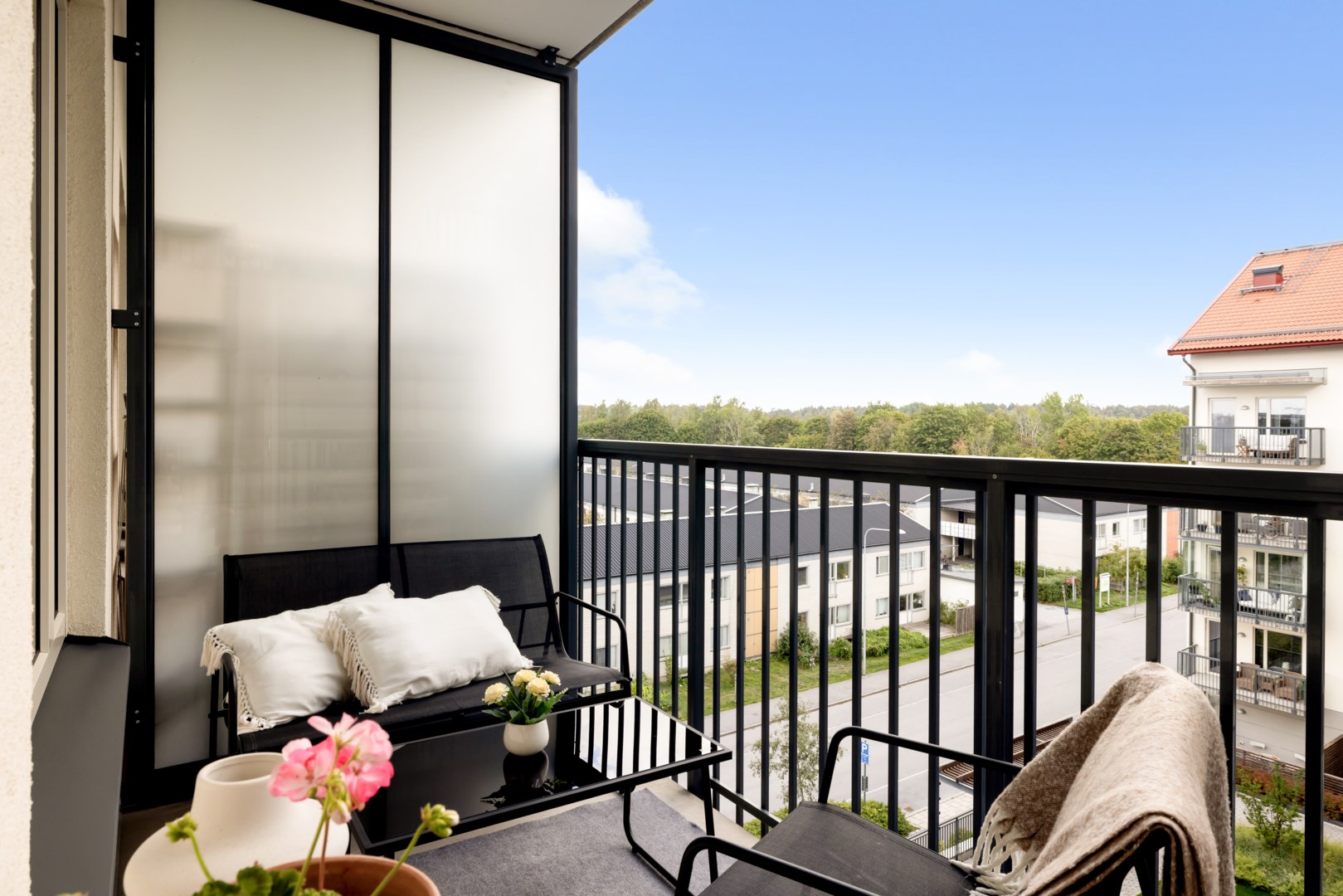 Bostadsbild från Råbyvägen 78, Till salu i Kapellgärdet, Uppsala