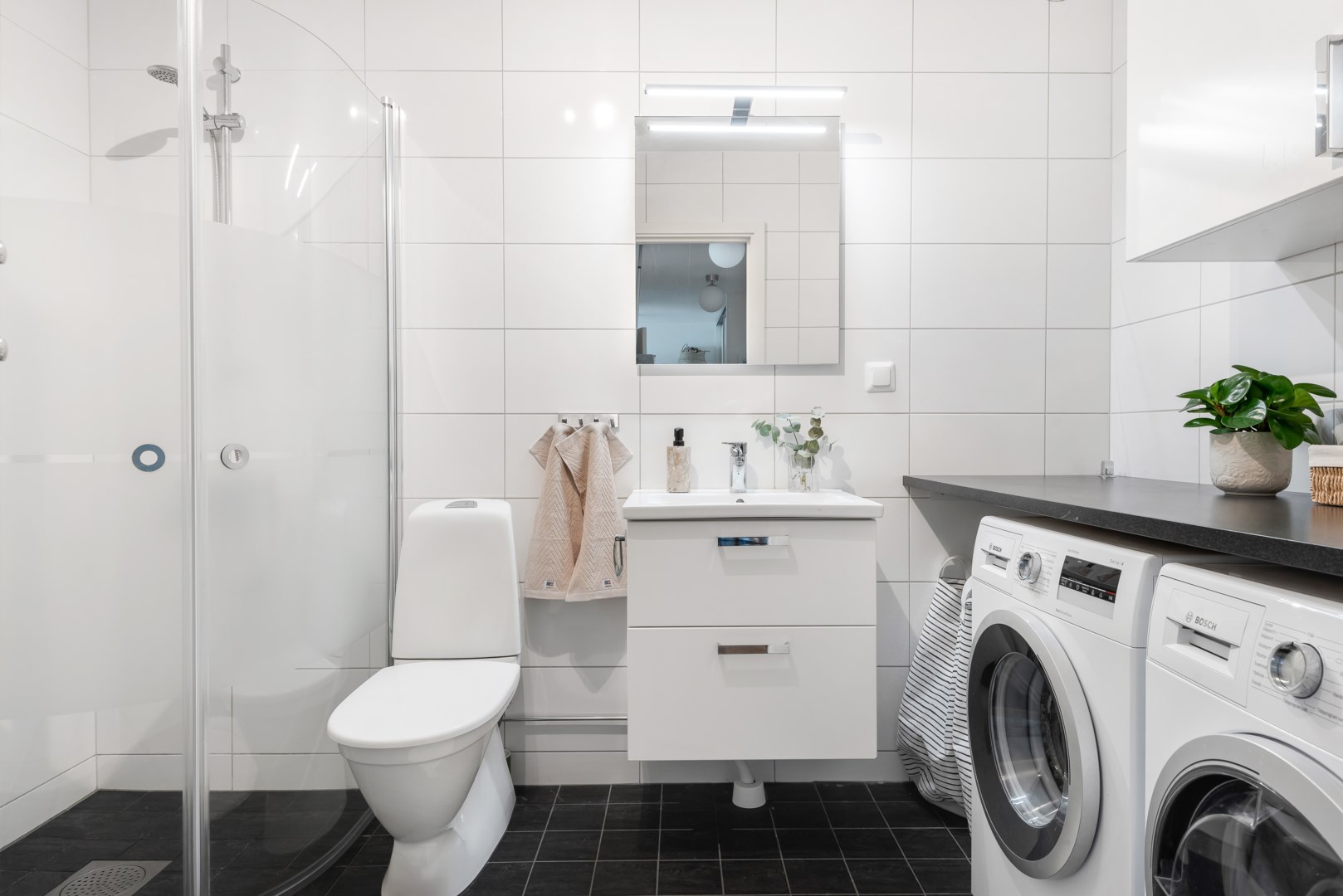 Bostadsbild från Industrigatan 35, Såld i Kungsängen, Uppsala