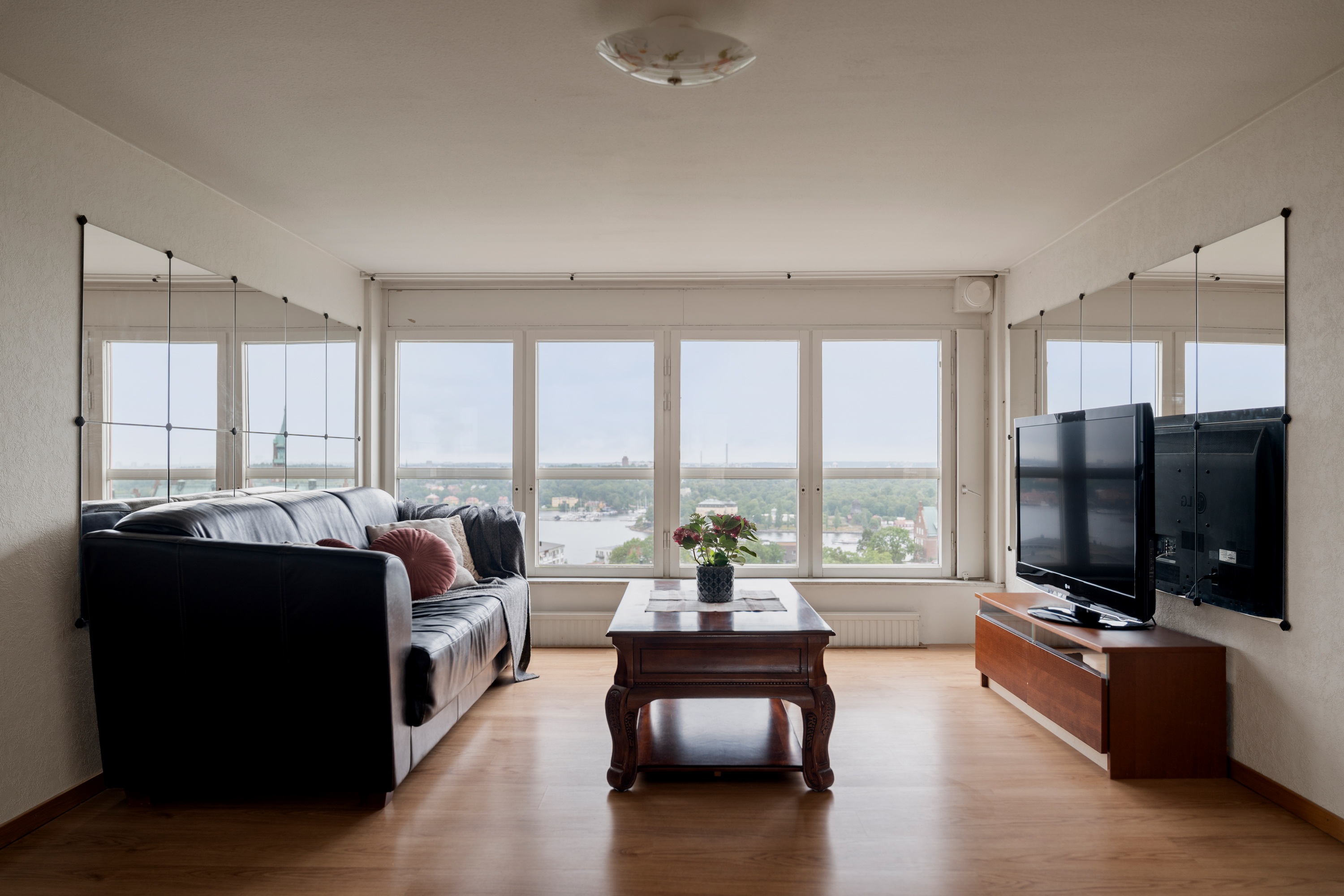 Bostadsbild från Henriksdalsringen 11, Såld i Henriksdalsberget, Nacka