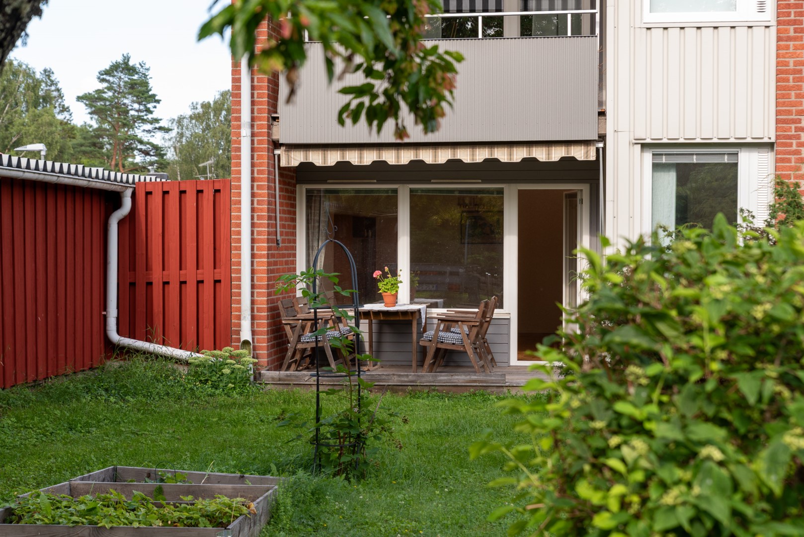Bostadsbild från Lagmansgatan 11, Såld i Dingtuna, Västerås