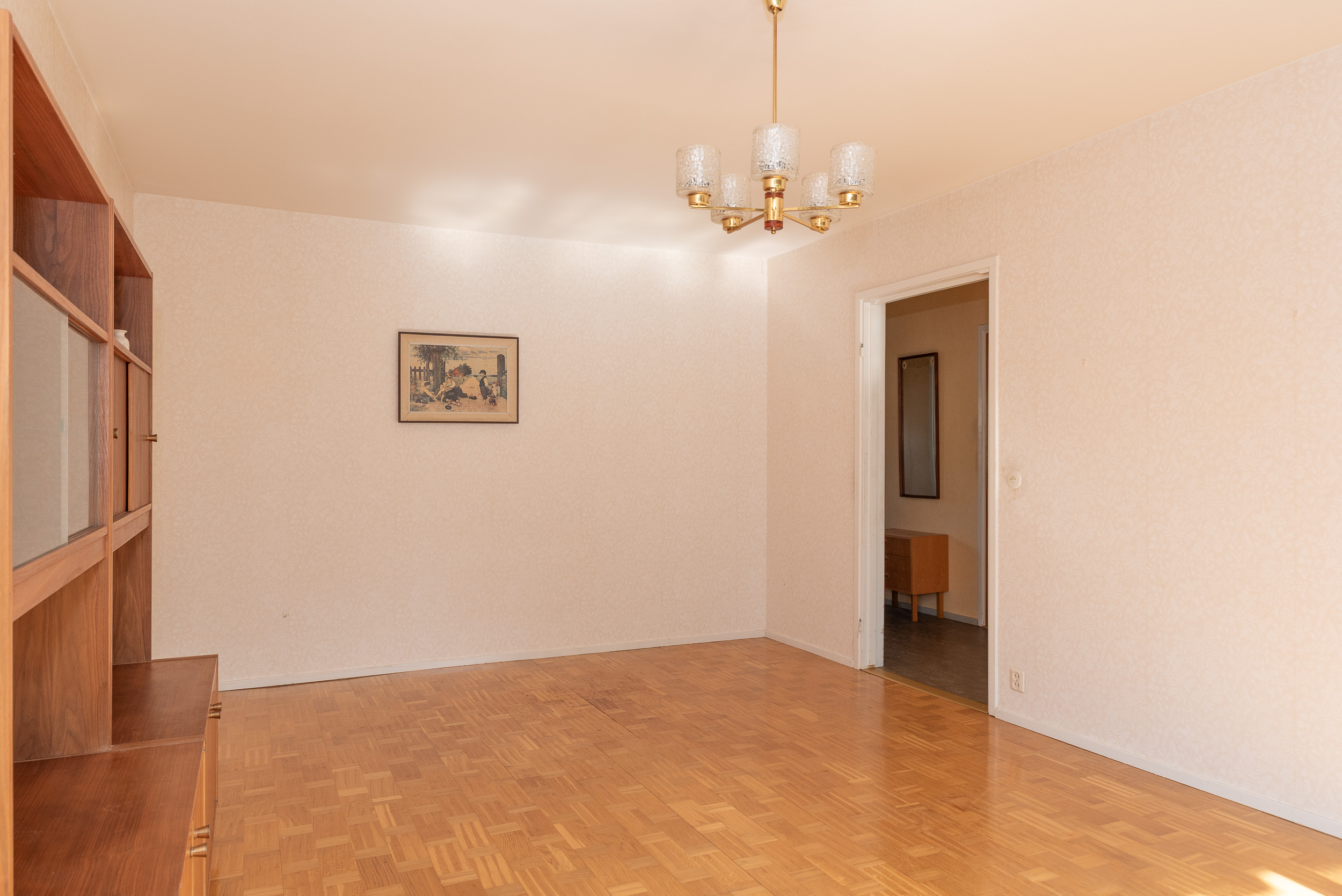 Bostadsbild från Lagmansgatan 11, Såld i Dingtuna, Västerås