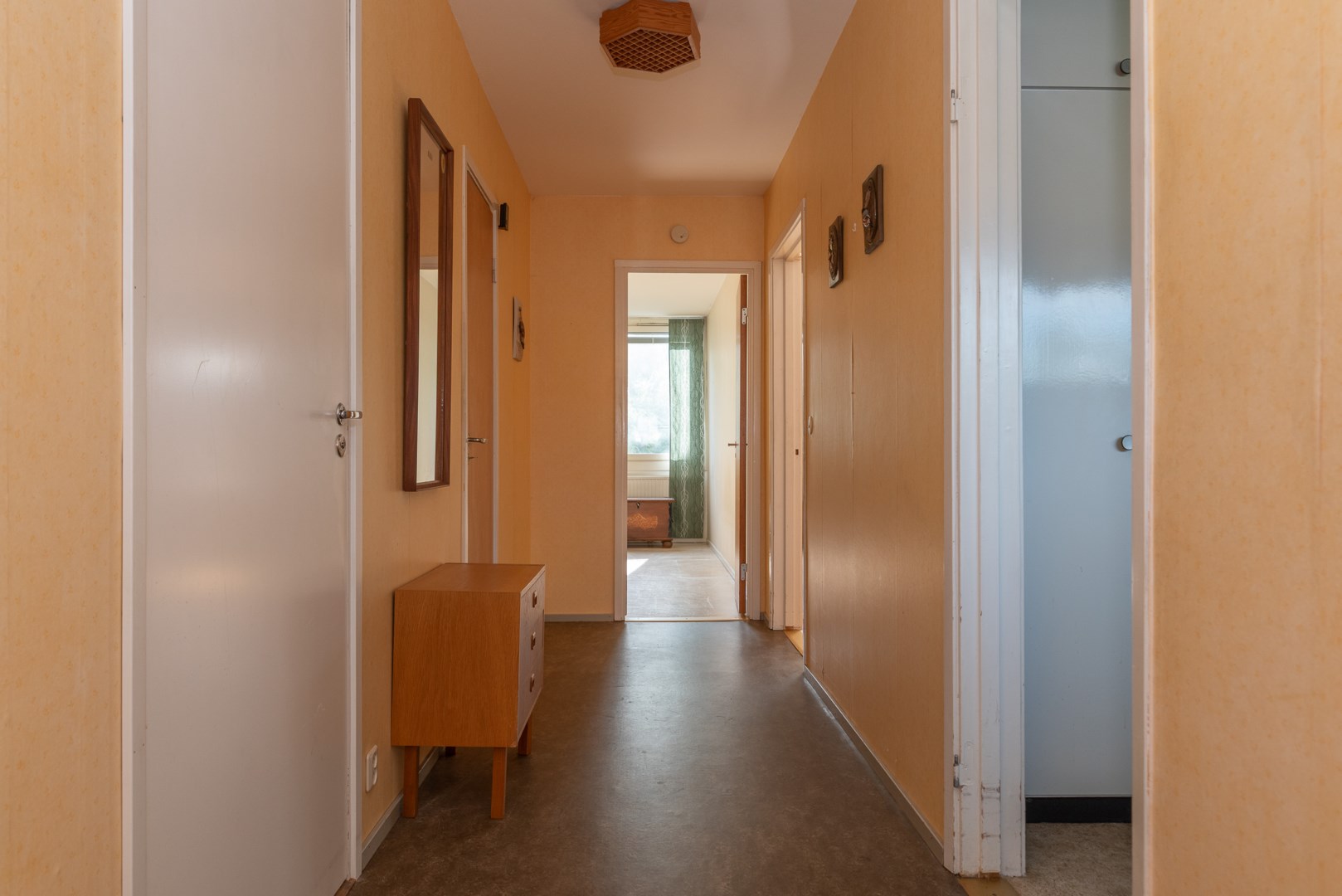 Bostadsbild från Lagmansgatan 11, Såld i Dingtuna, Västerås