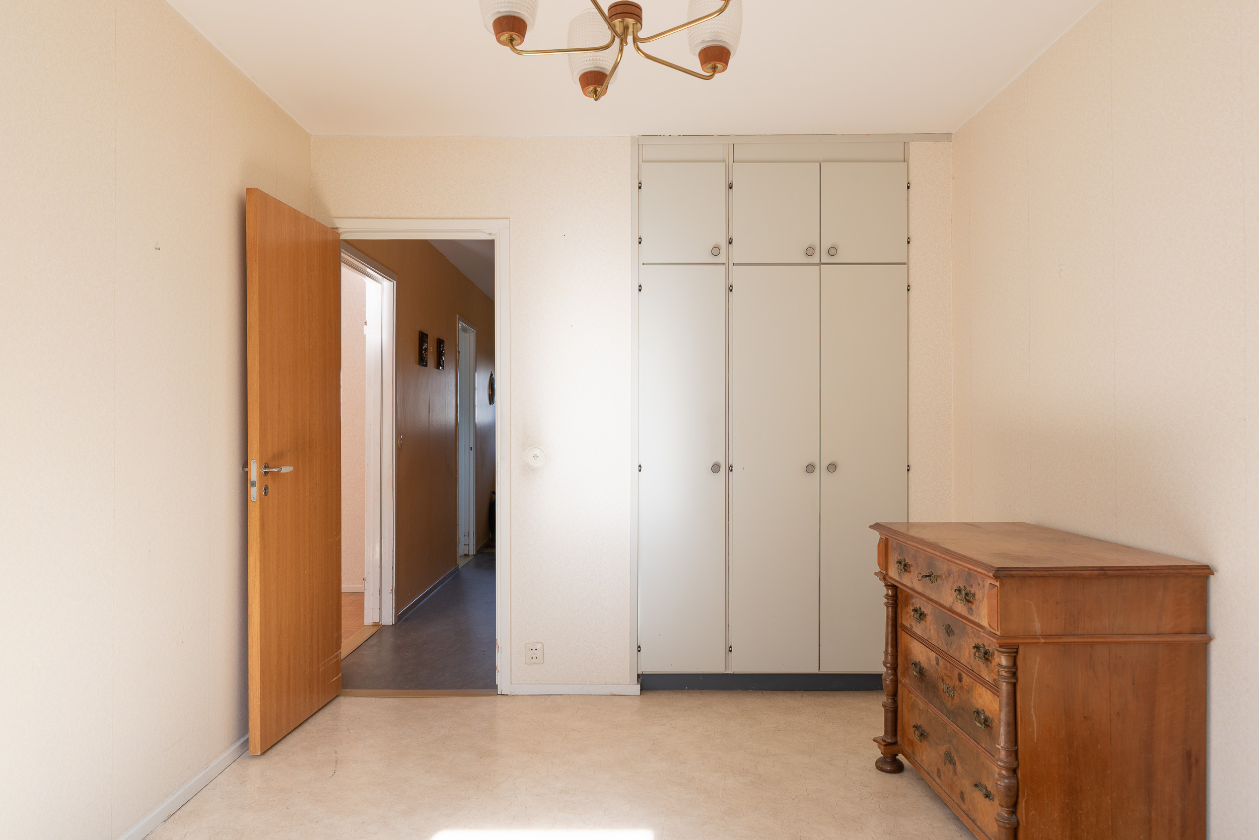 Bostadsbild från Lagmansgatan 11, Såld i Dingtuna, Västerås