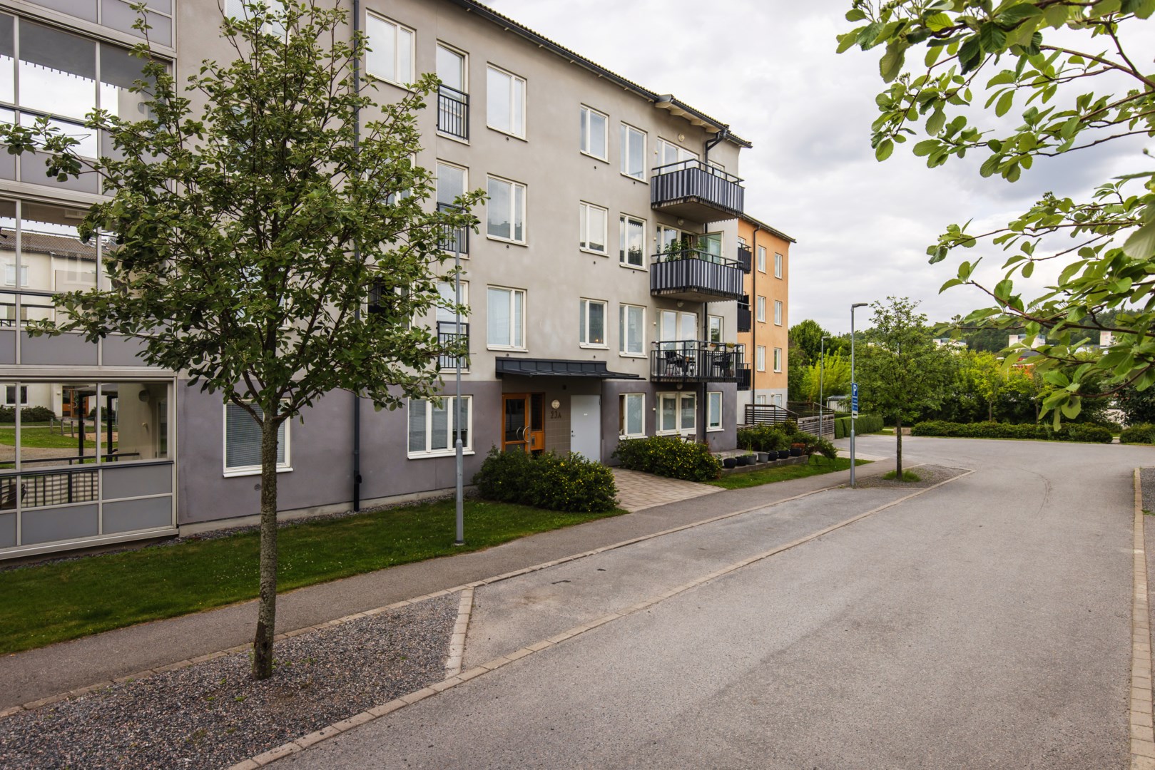 Bostadsbild från Munkhättevägen 23A, Såld i Tumba Park, Botkyrka