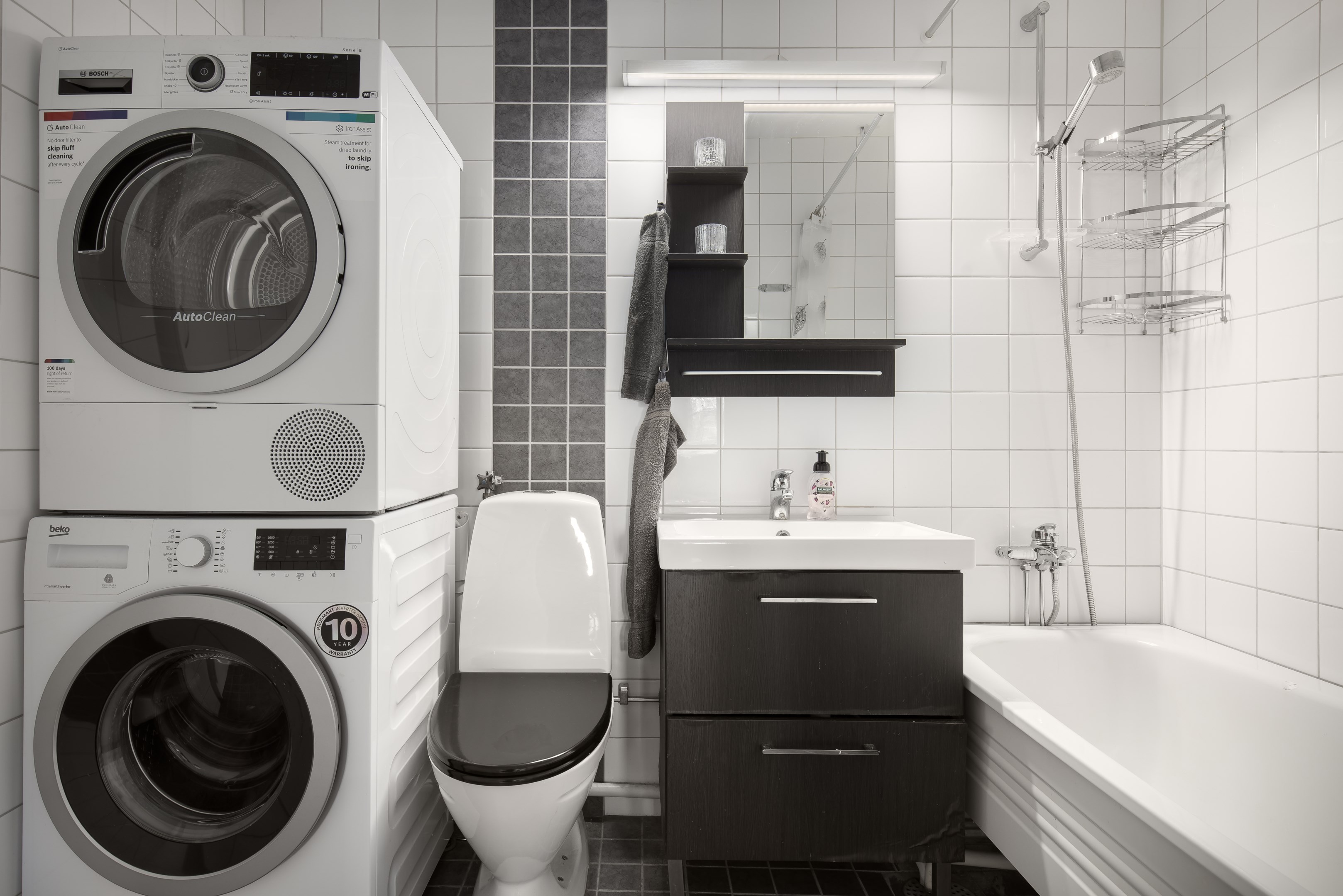 Bostadsbild från Utövägen 22, Till salu i Västra Orminge, Nacka