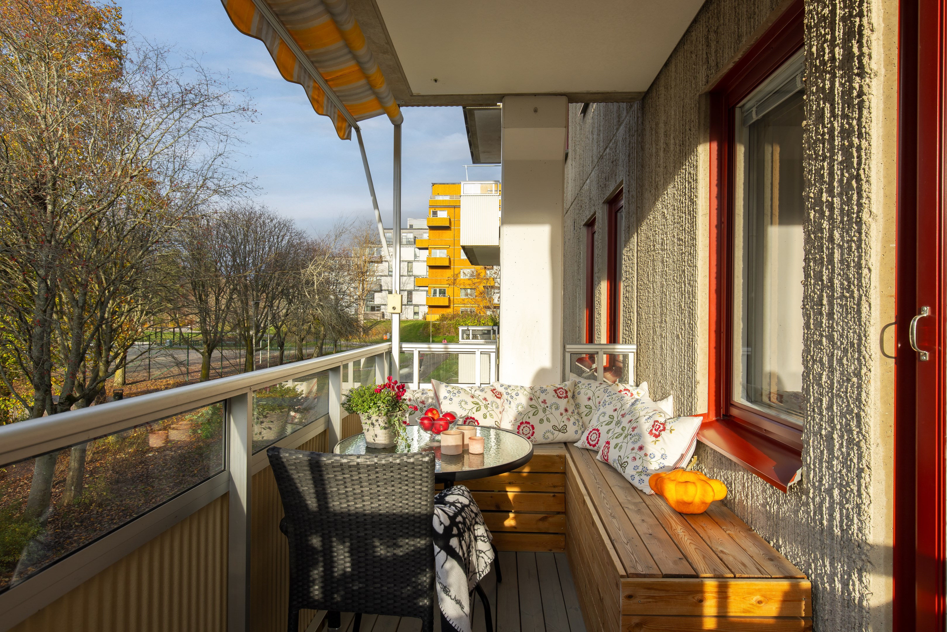 Bostadsbild från Utövägen 22, Till salu i Västra Orminge, Nacka