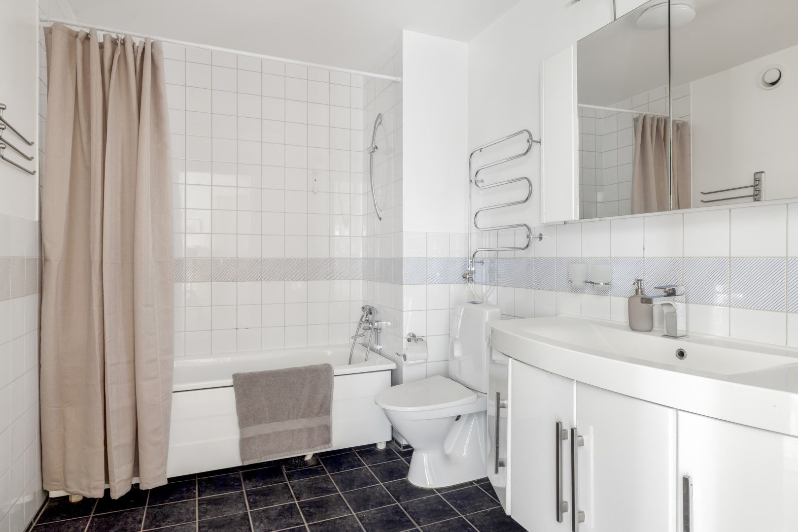 Bostadsbild från Eva Lagerwalls väg 6, Såld i Ulleråker, Uppsala