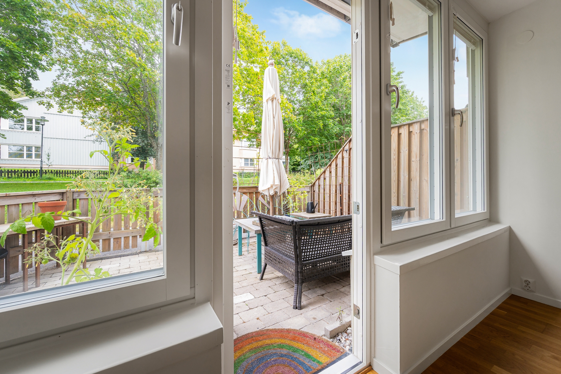 Utgång till uteplatsen