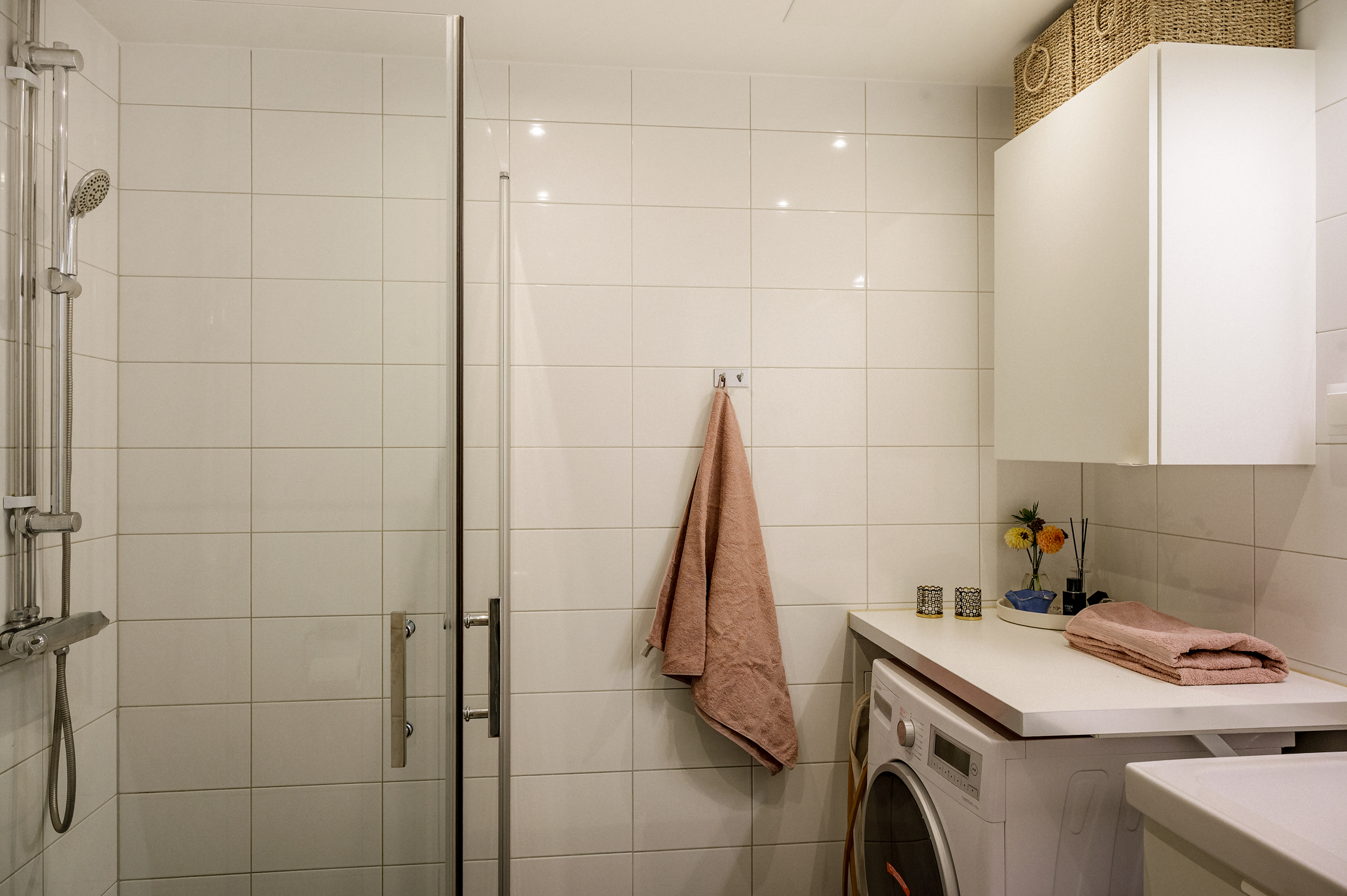 Bostadsbild från Chamottevägen 17, Såld i Porslinskvarteren, Värmdö