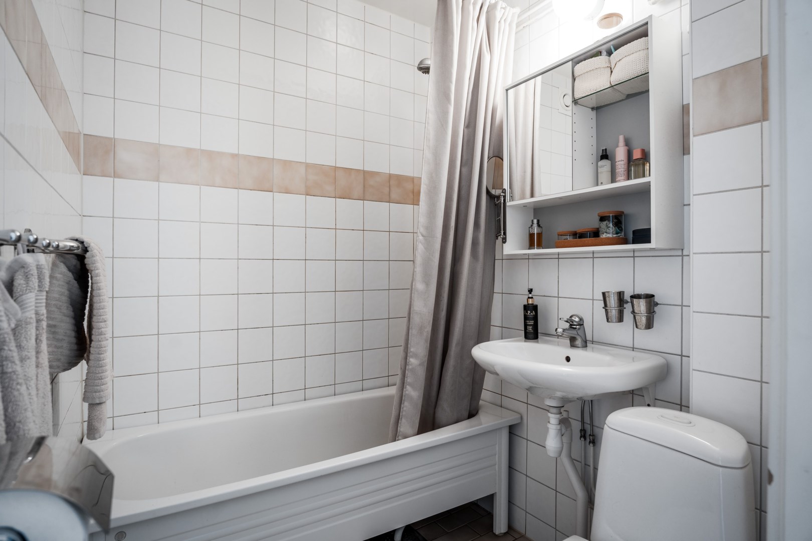 Bostadsbild från S:t Olofsgatan 66A, Till salu i Höganäs, Uppsala