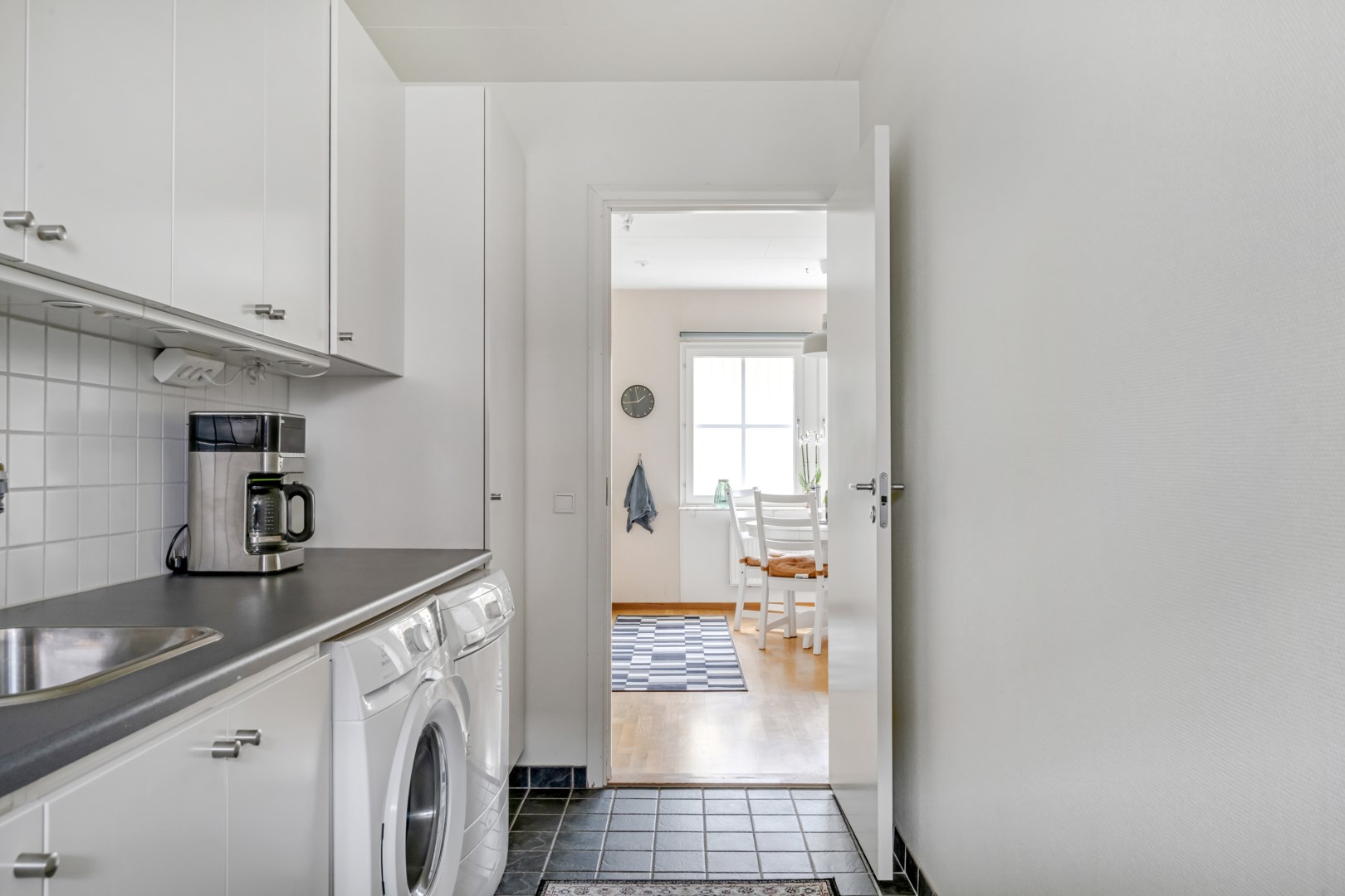 Bostadsbild från Stenhuggarvägen 37, Såld i Herrhagen, Uppsala