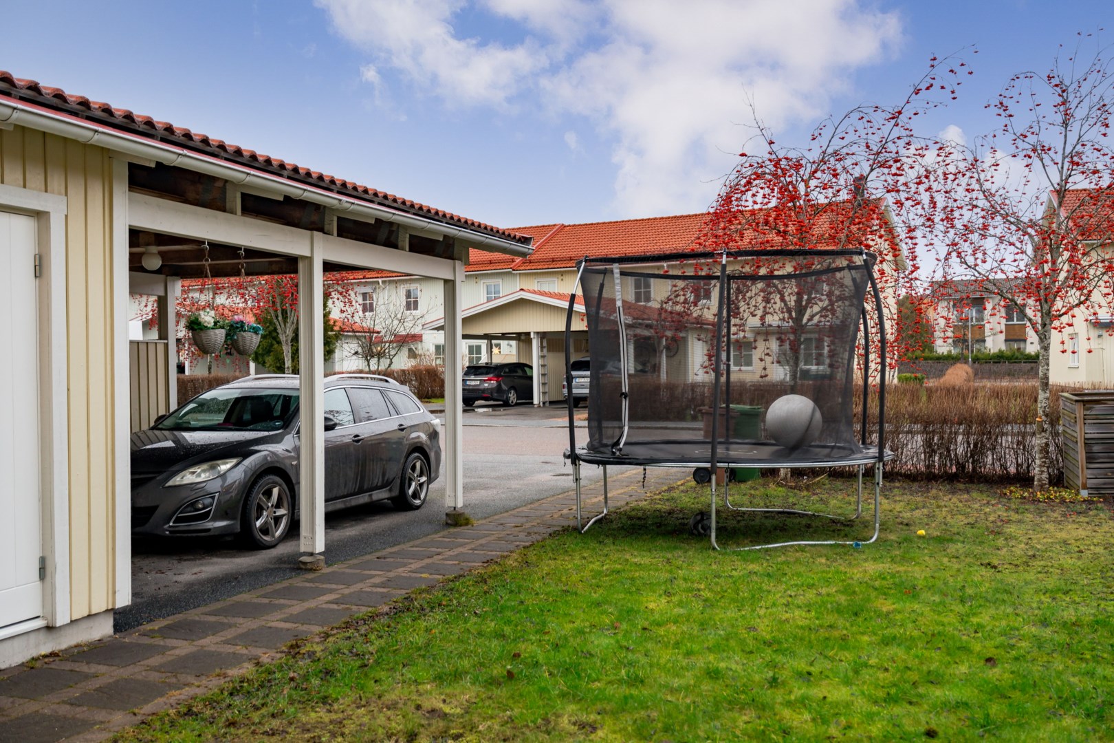 Bostadsbild från Stenhuggarvägen 37, Såld i Herrhagen, Uppsala