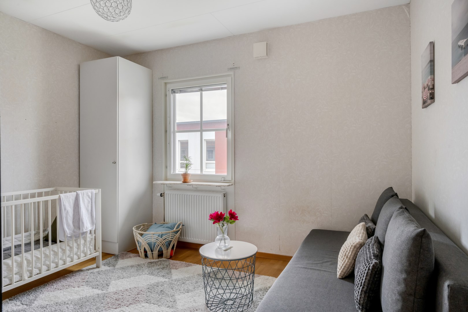 Bostadsbild från Stenhuggarvägen 37, Såld i Herrhagen, Uppsala