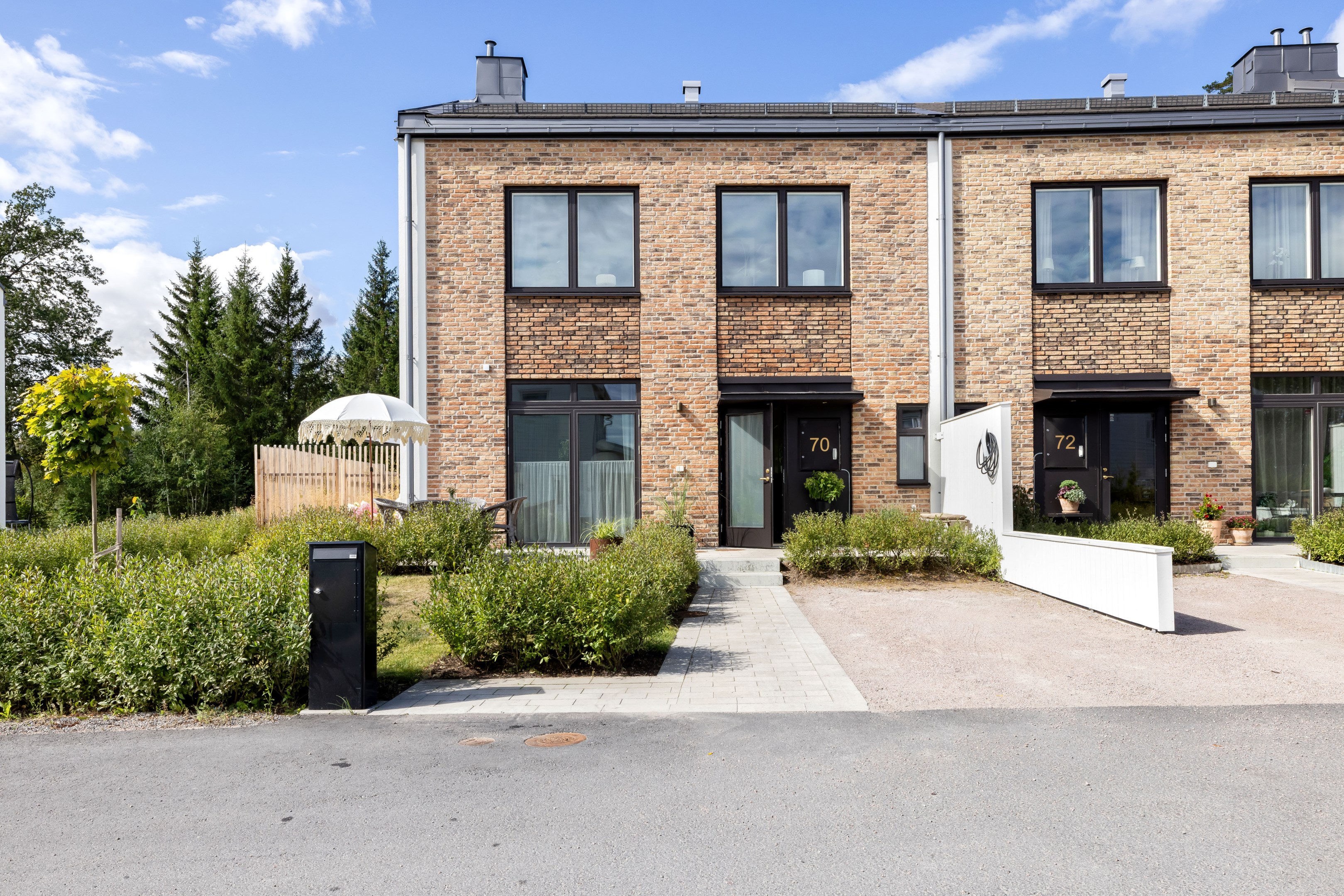 Bostadsbild från Vitmossvägen 70, Kommande i Lindbacken, Uppsala