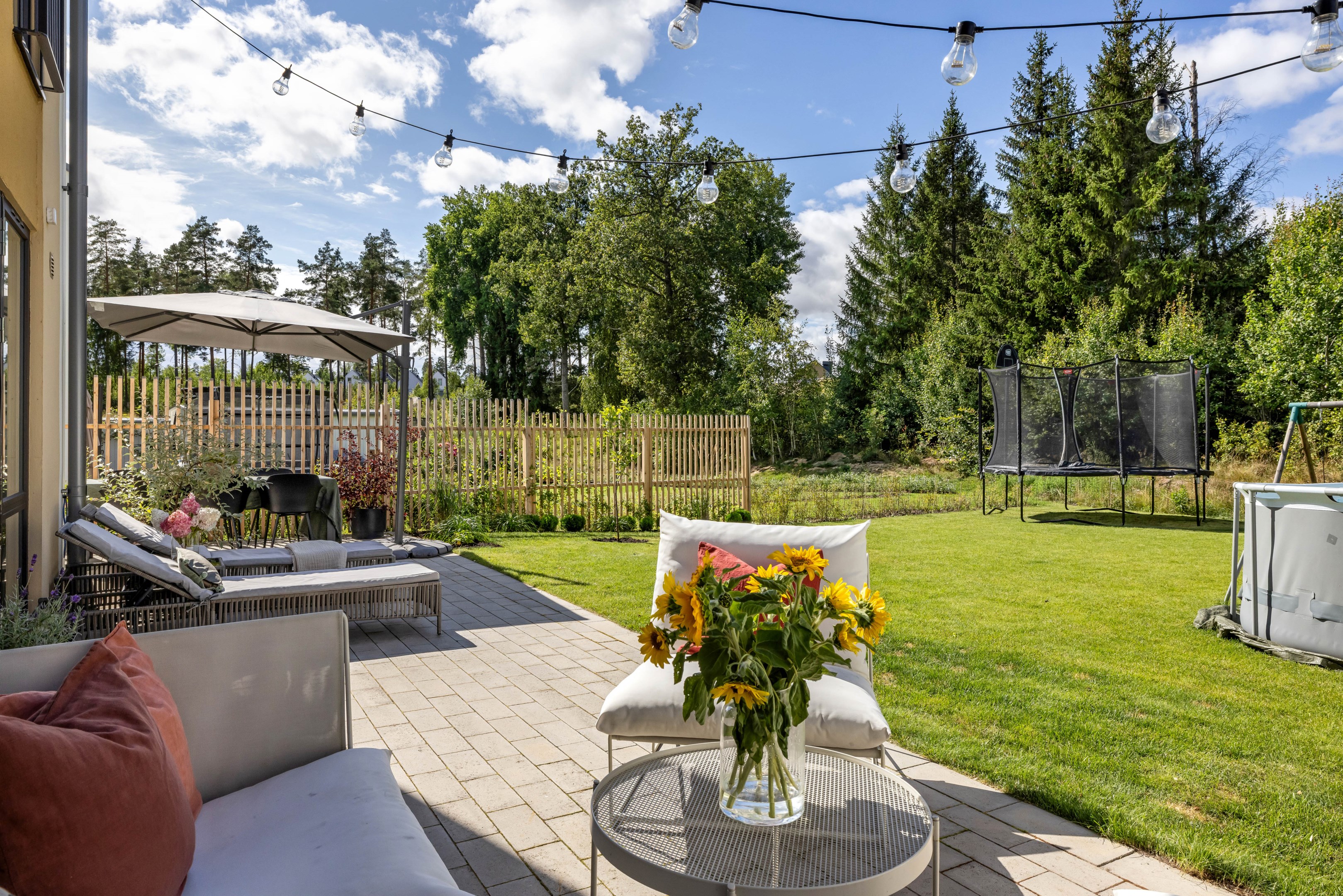 Bostadsbild från Vitmossvägen 70, Kommande i Lindbacken, Uppsala