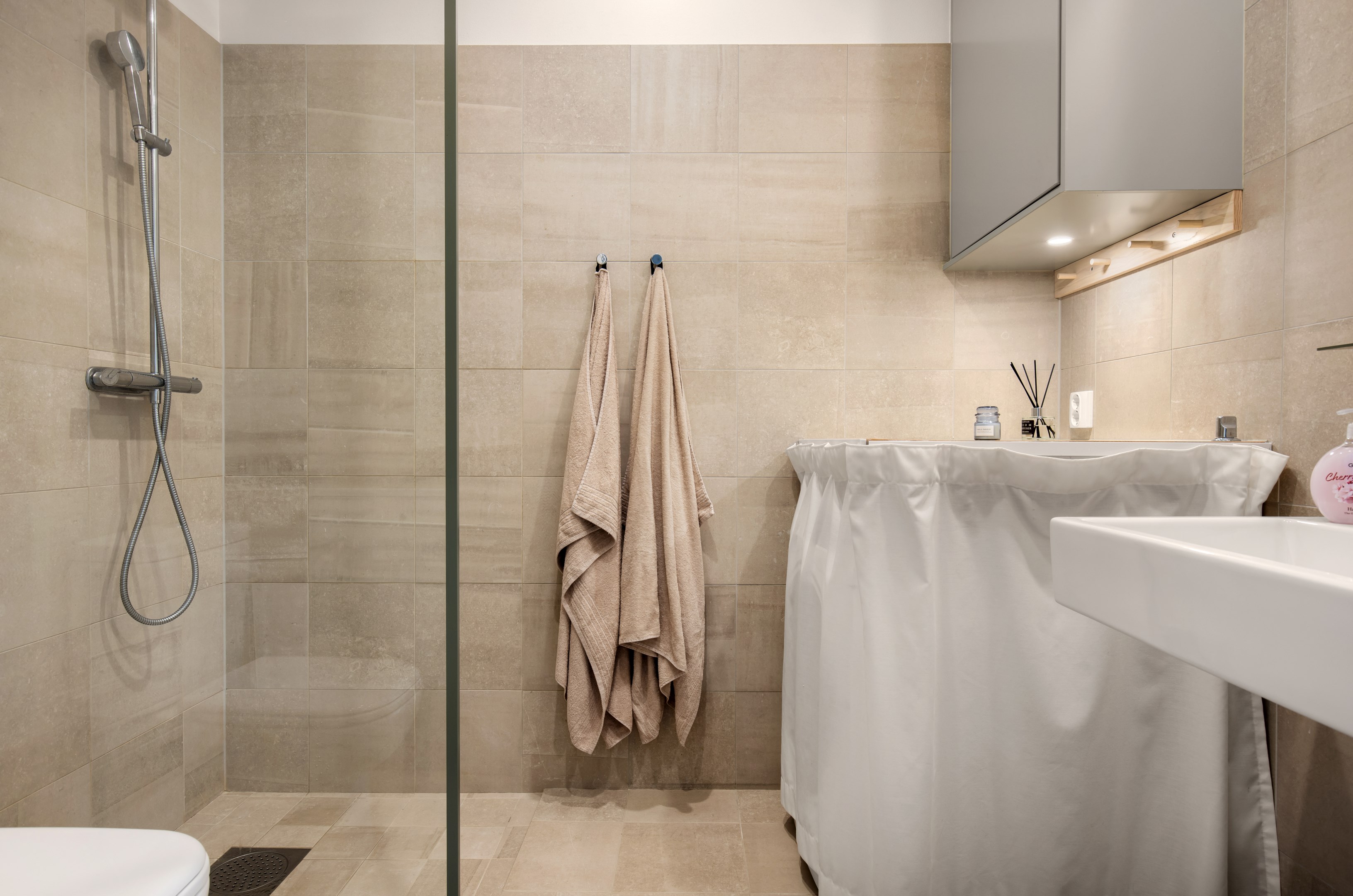 Bostadsbild från Tollareslingan 5, Till salu i Tollare, Nacka