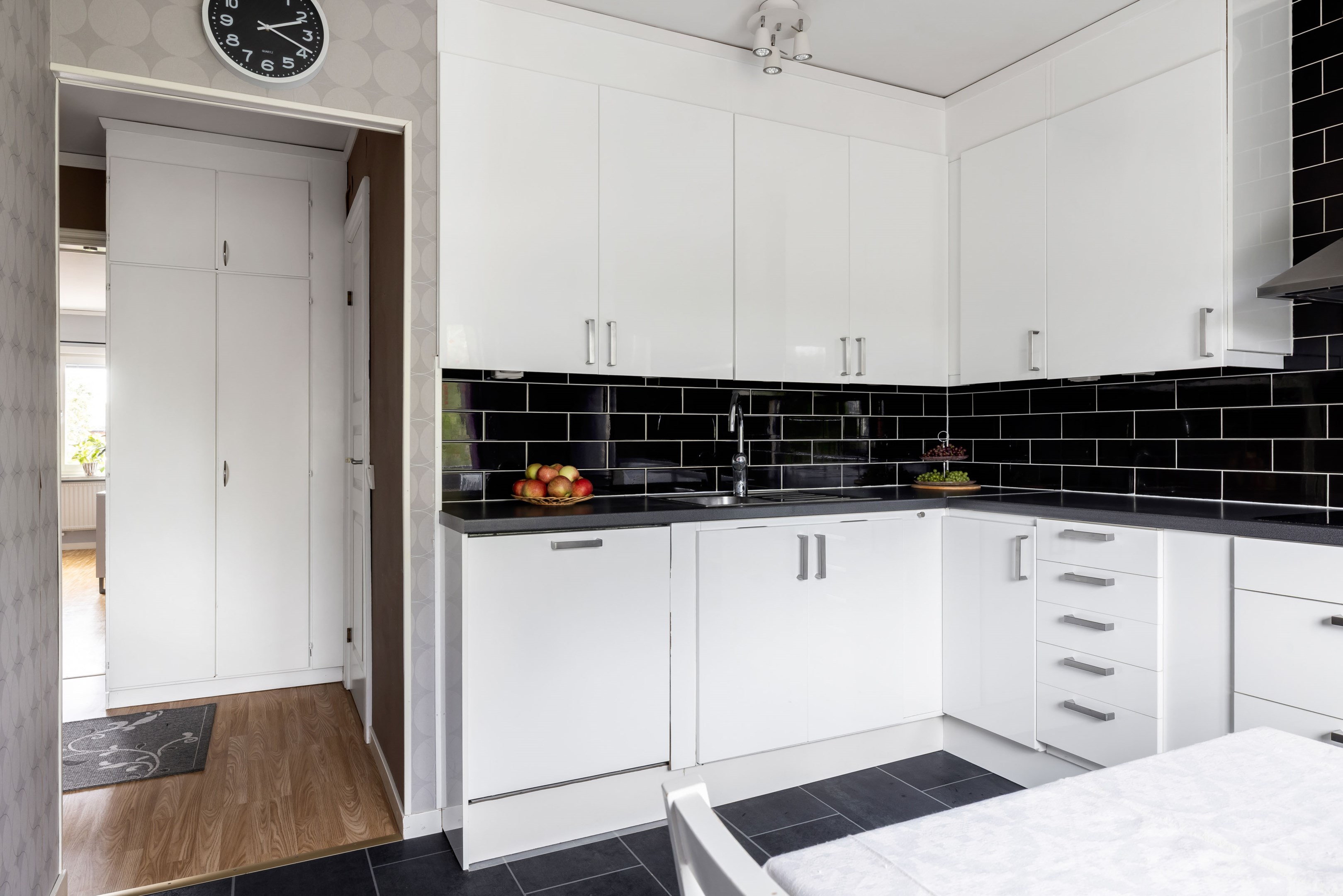 Bostadsbild från Kummingatan 37C, Till salu i Årsta, Uppsala