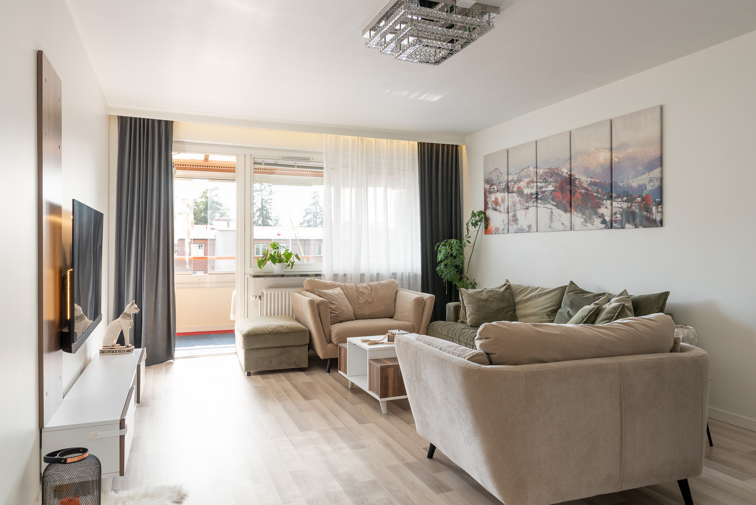 Bostadsbild från Gunnilbogatan 18E, Kommande i Malmaberg, Västerås