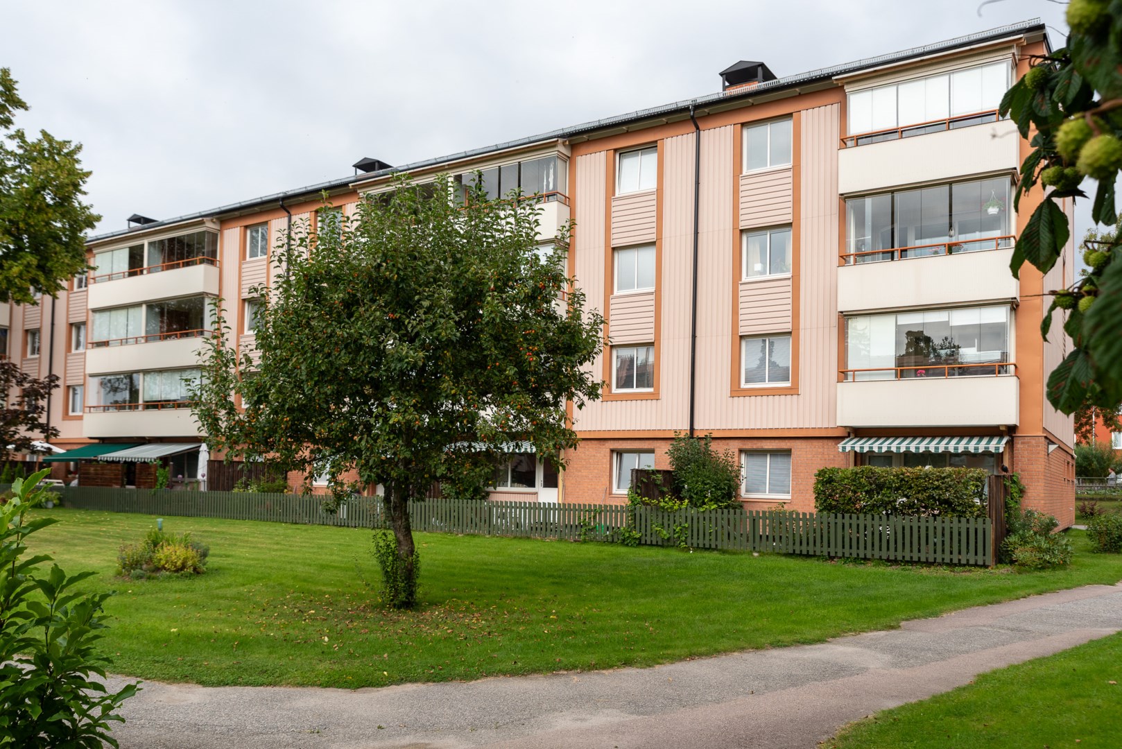 Bostadsbild från Gunnilbogatan 18E, Kommande i Malmaberg, Västerås