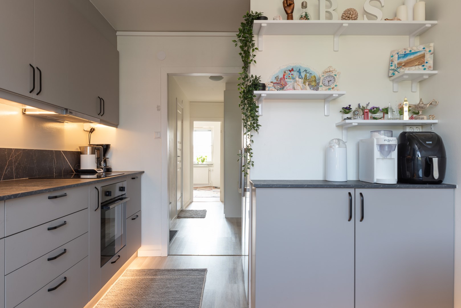 Bostadsbild från Gunnilbogatan 18E, Kommande i Malmaberg, Västerås