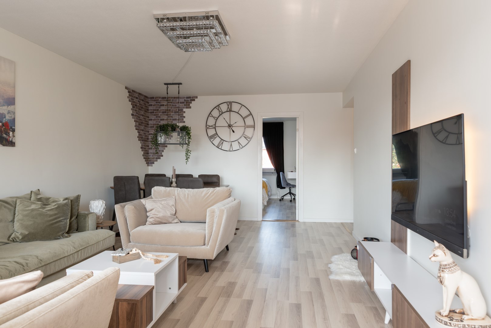 Bostadsbild från Gunnilbogatan 18E, Kommande i Malmaberg, Västerås