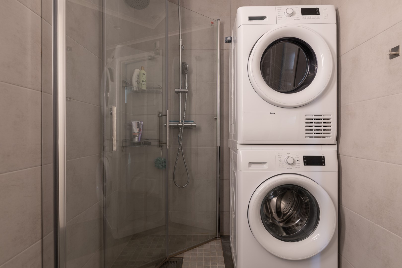 Bostadsbild från Gunnilbogatan 18E, Kommande i Malmaberg, Västerås