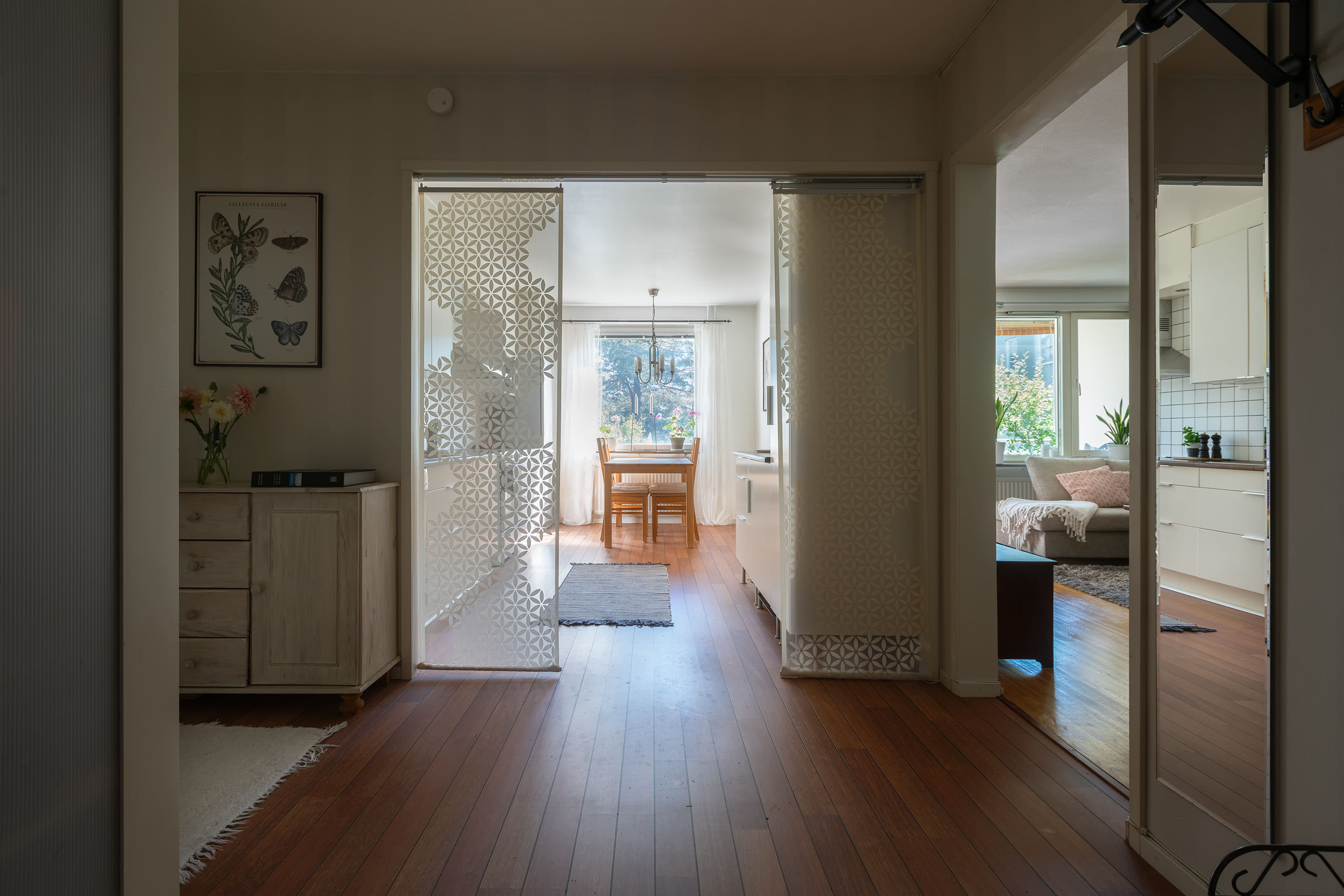 Bostadsbild från Tullingebergsvägen 19, Såld i G:a Tullingeberg, Botkyrka